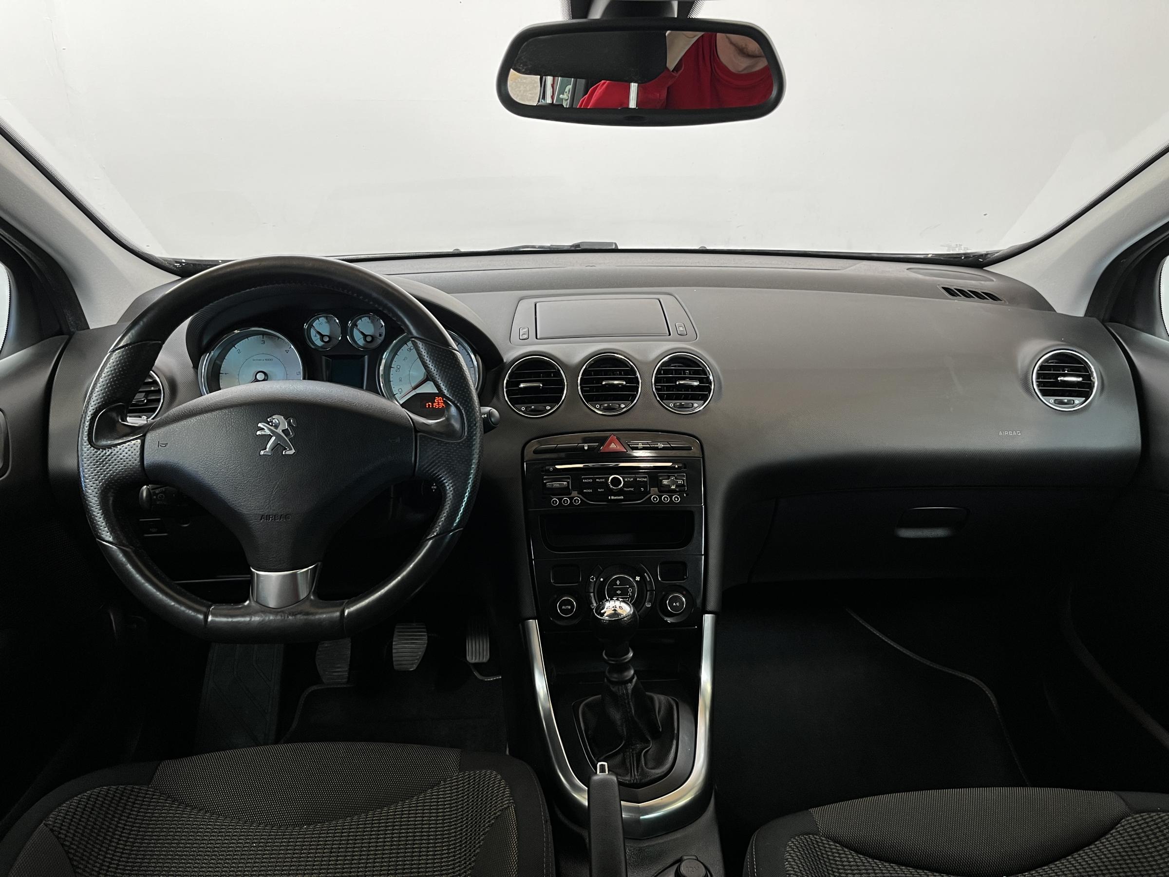 Peugeot 308, 2014 - pohled č. 8