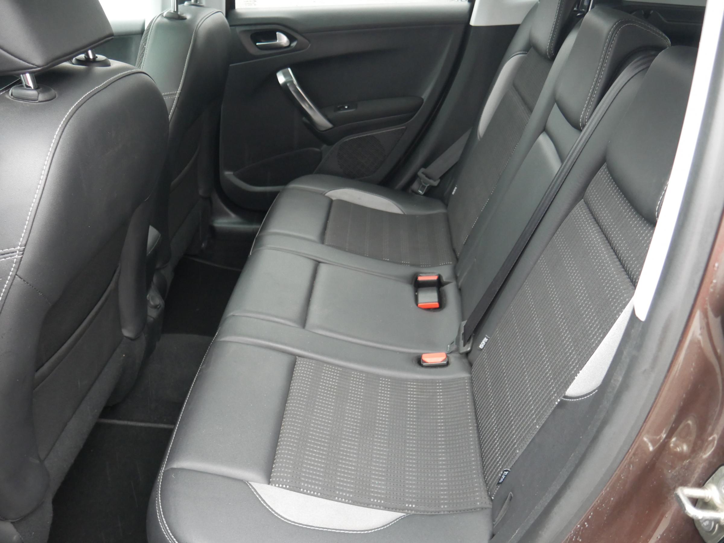 Peugeot 2008, 2013 - pohled č. 10