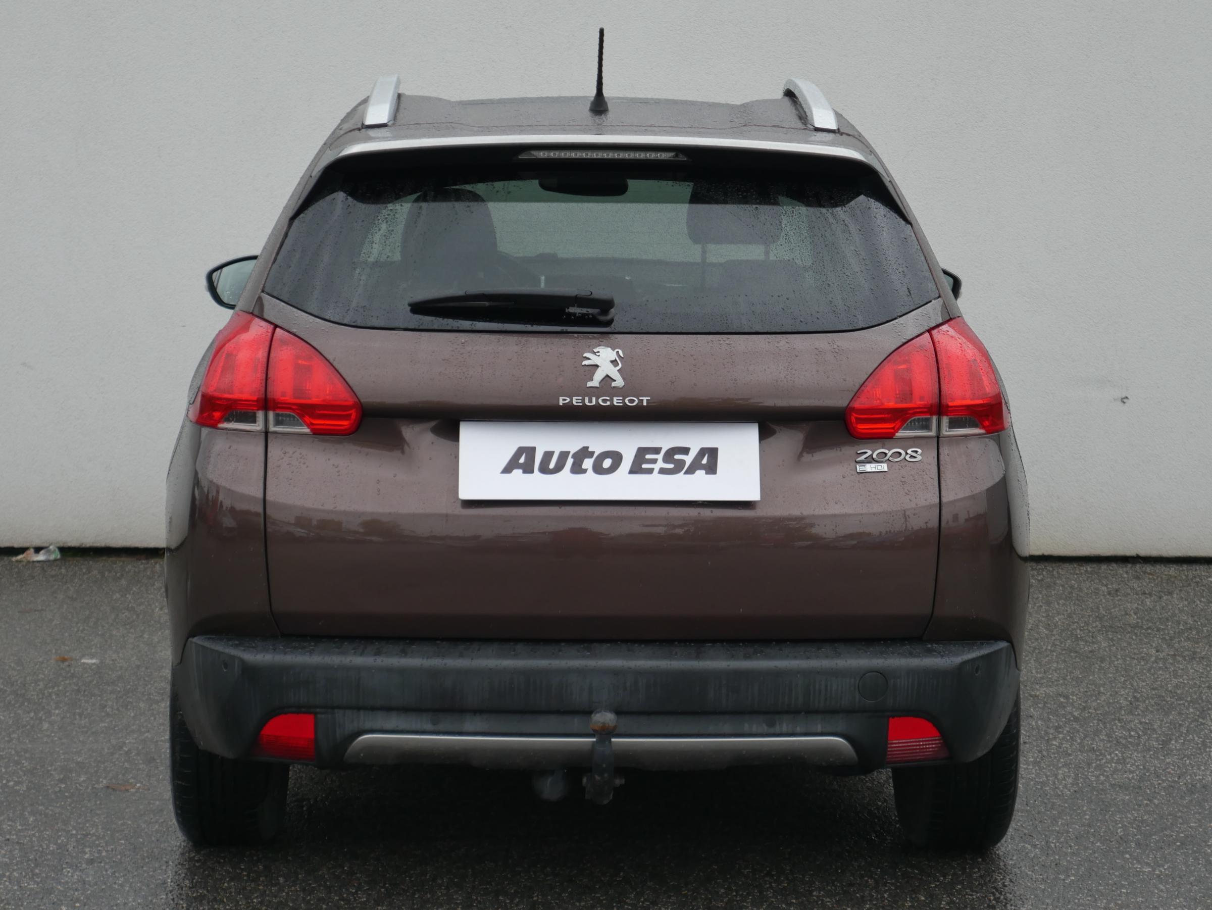 Peugeot 2008, 2013 - pohled č. 5