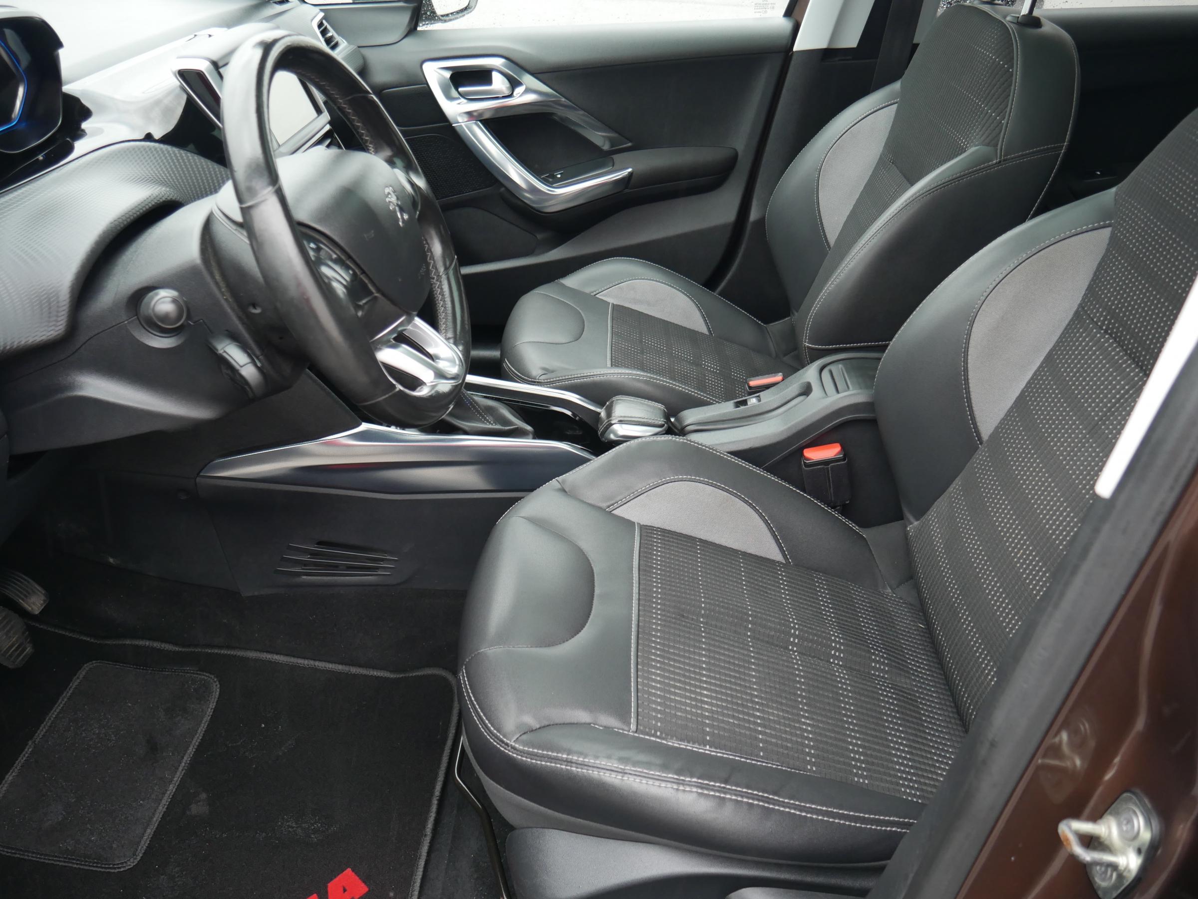 Peugeot 2008, 2013 - pohled č. 9