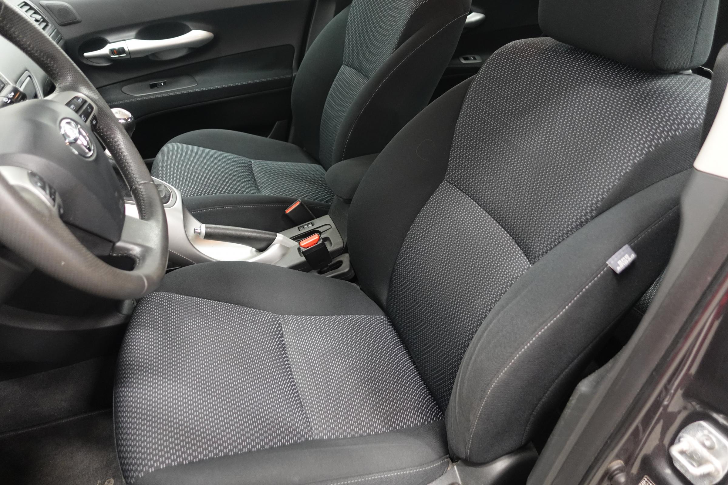 Toyota Auris, 2011 - pohled č. 10