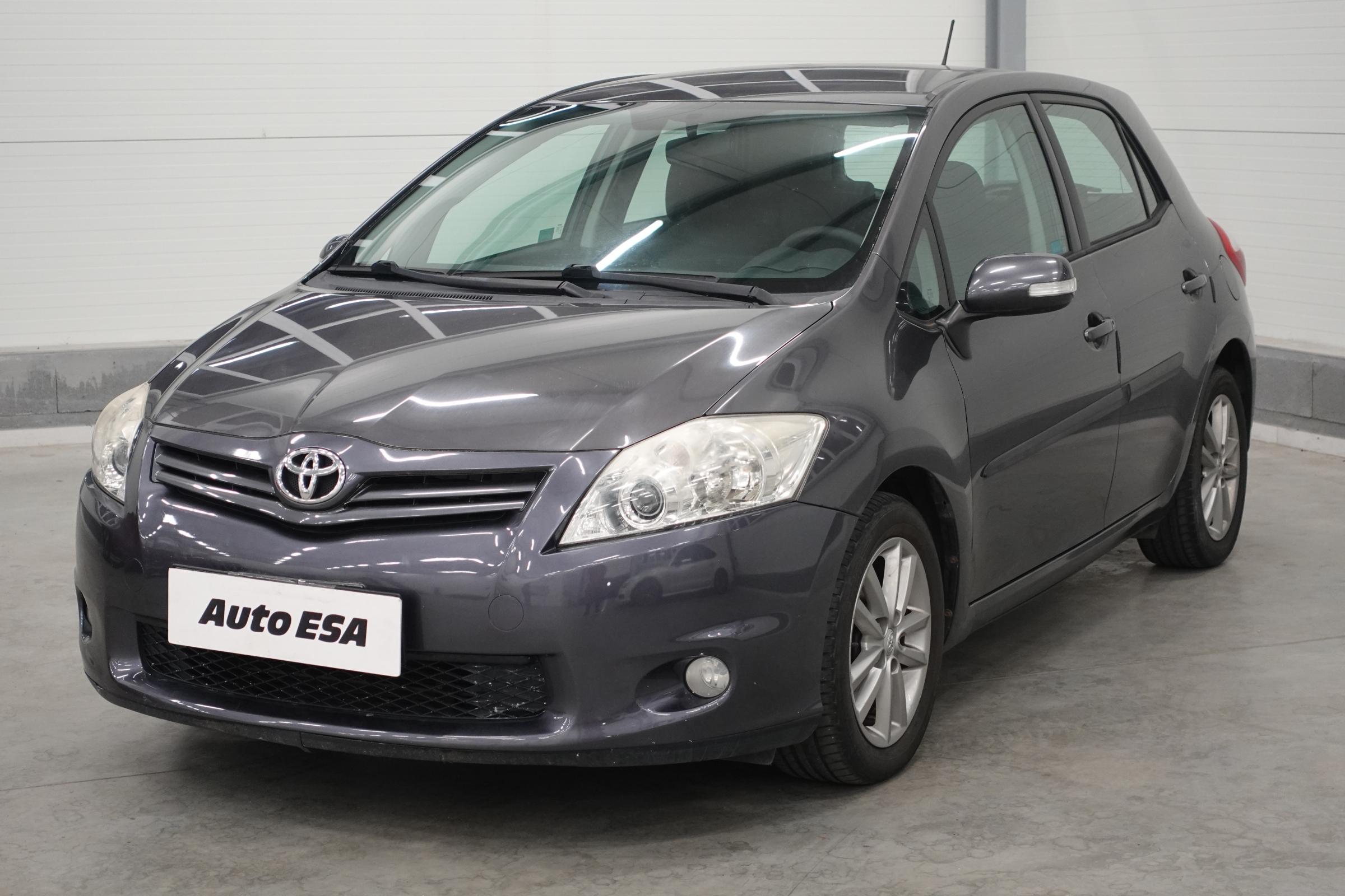 Toyota Auris, 2011 - pohled č. 3