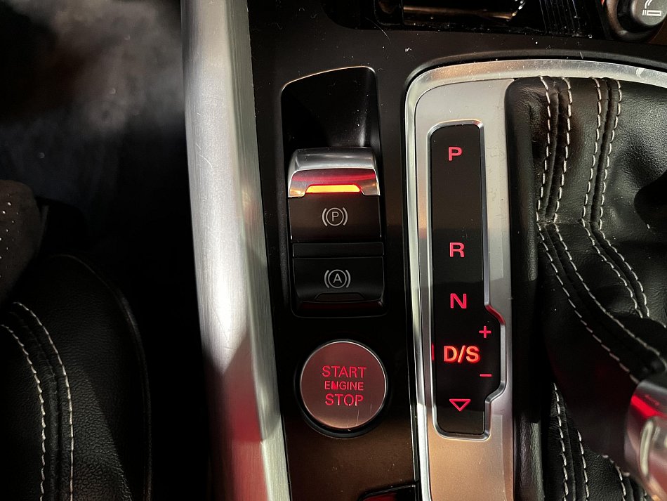 Audi Q5 2.0TDi S-line Quattro