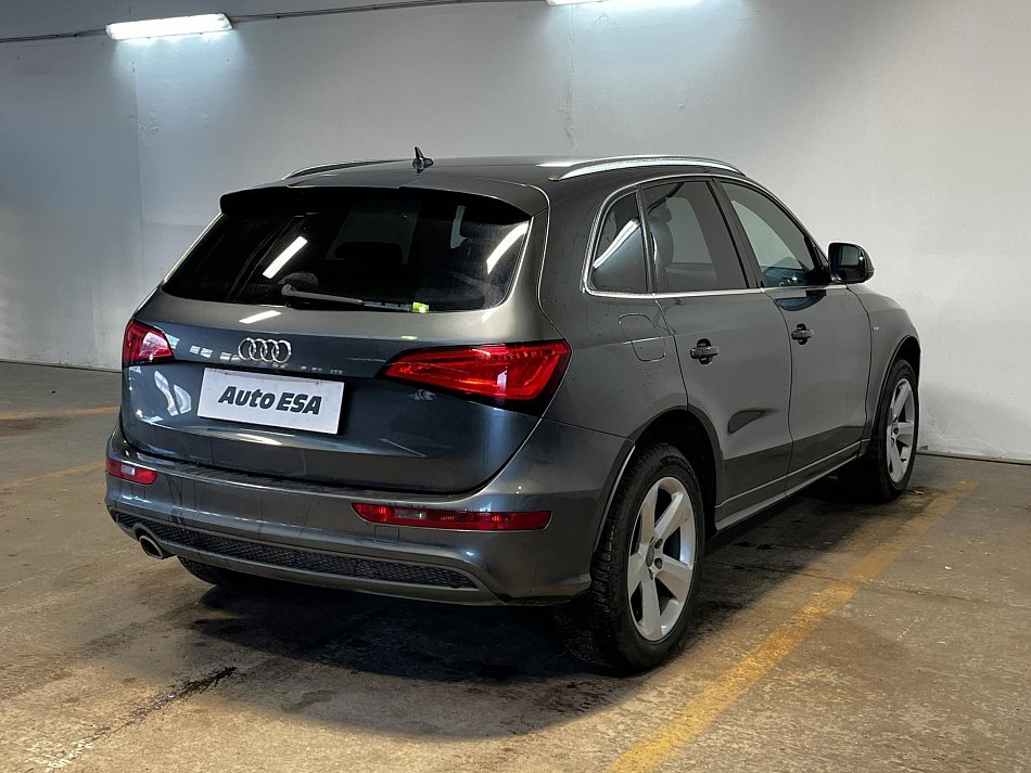 Audi Q5 2.0TDi S-line Quattro