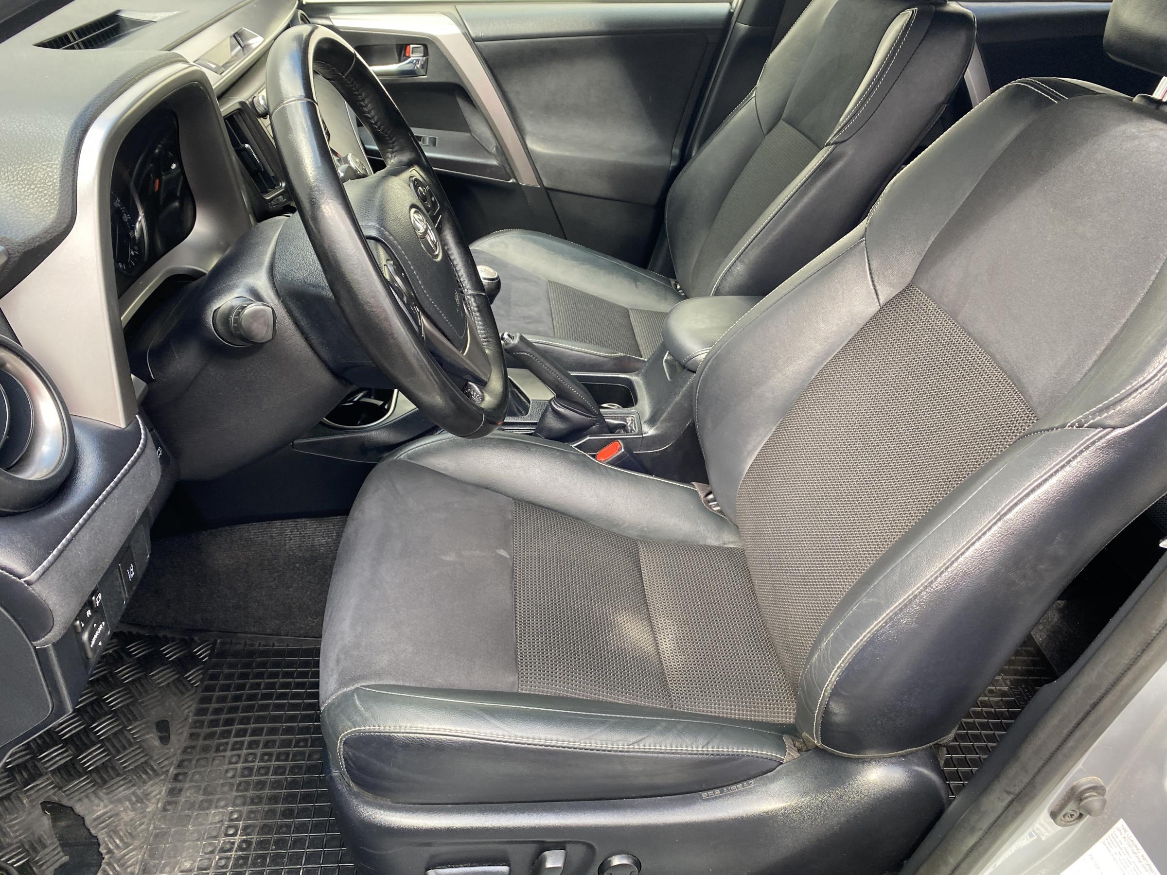 Toyota RAV4, 2018 - pohled č. 11