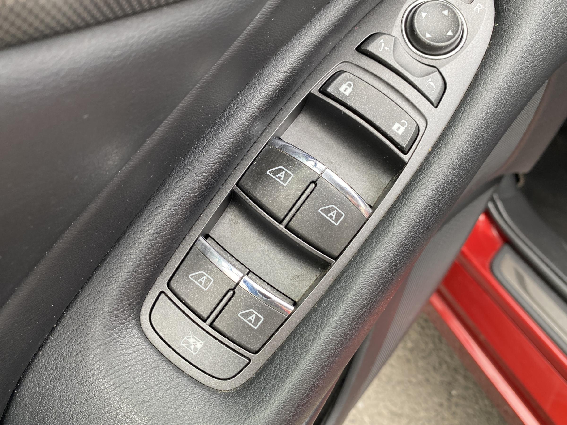 Infiniti Q50, 2014 - pohled č. 19