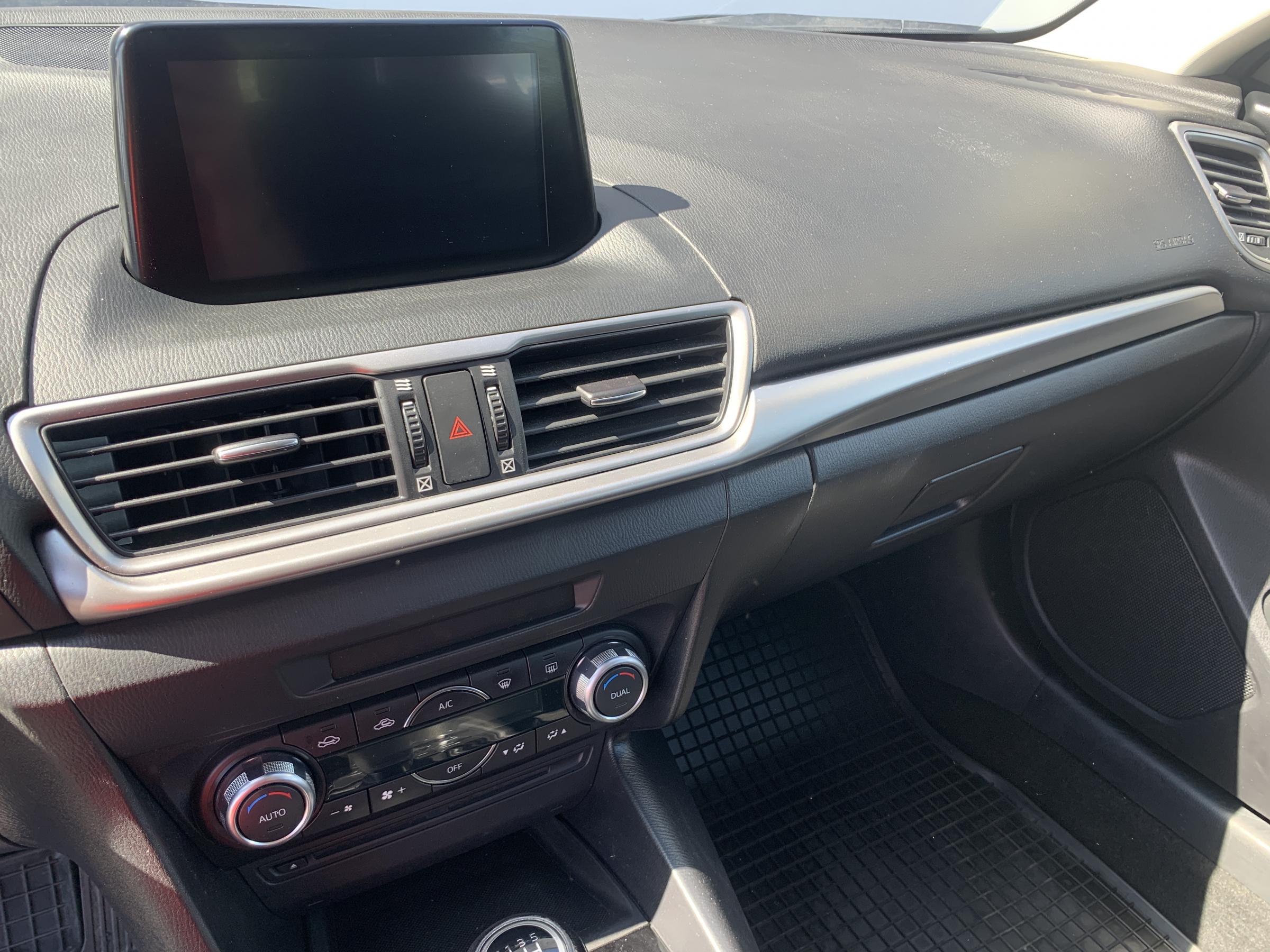 Mazda 3, 2017 - pohled č. 15