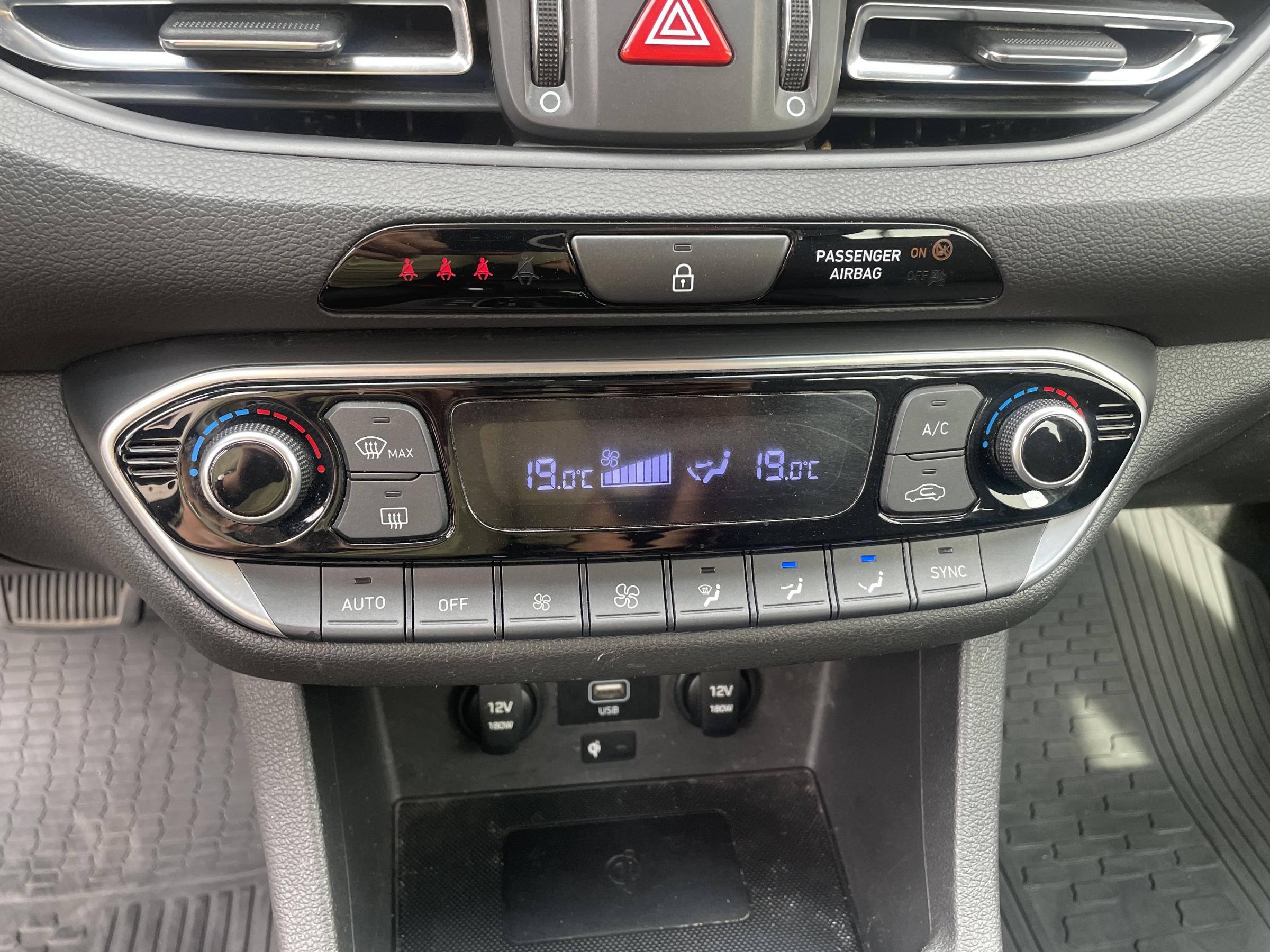 Hyundai i30, 2021 - pohled č. 12