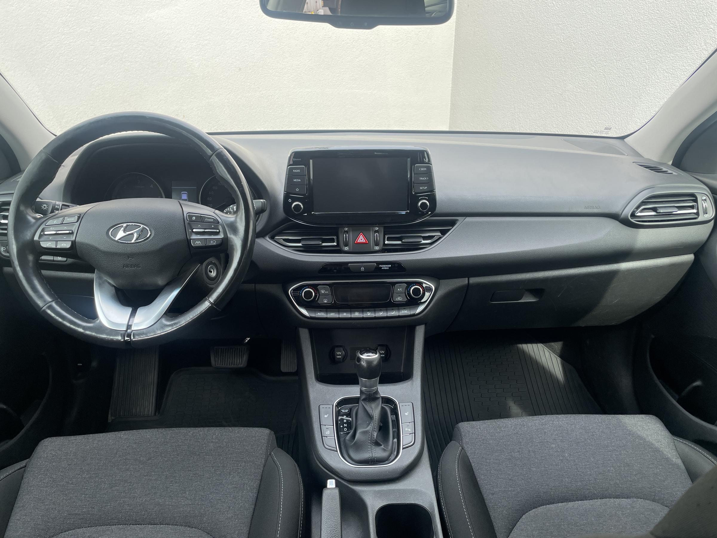 Hyundai i30, 2021 - pohled č. 8