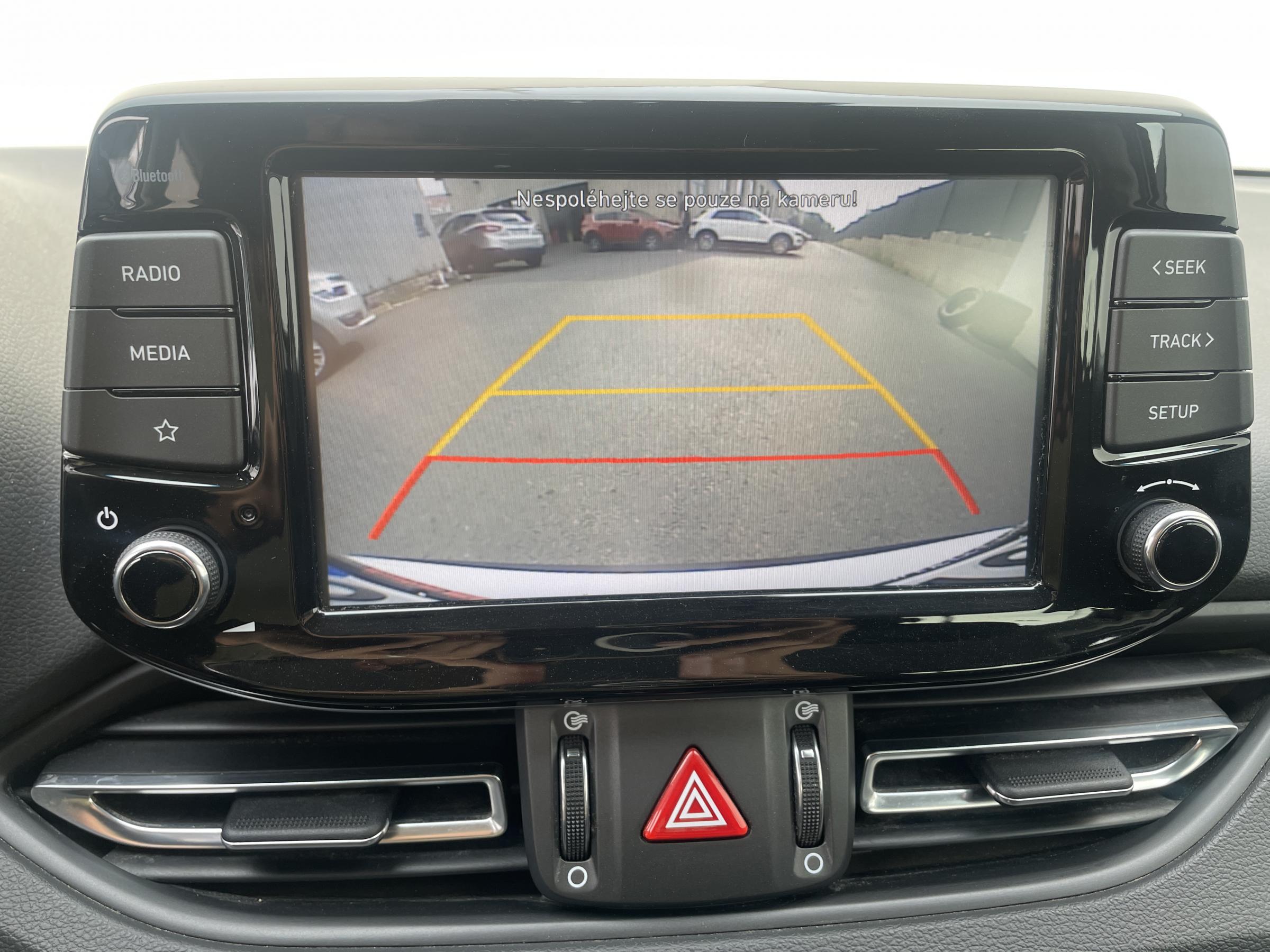 Hyundai i30, 2021 - pohled č. 9