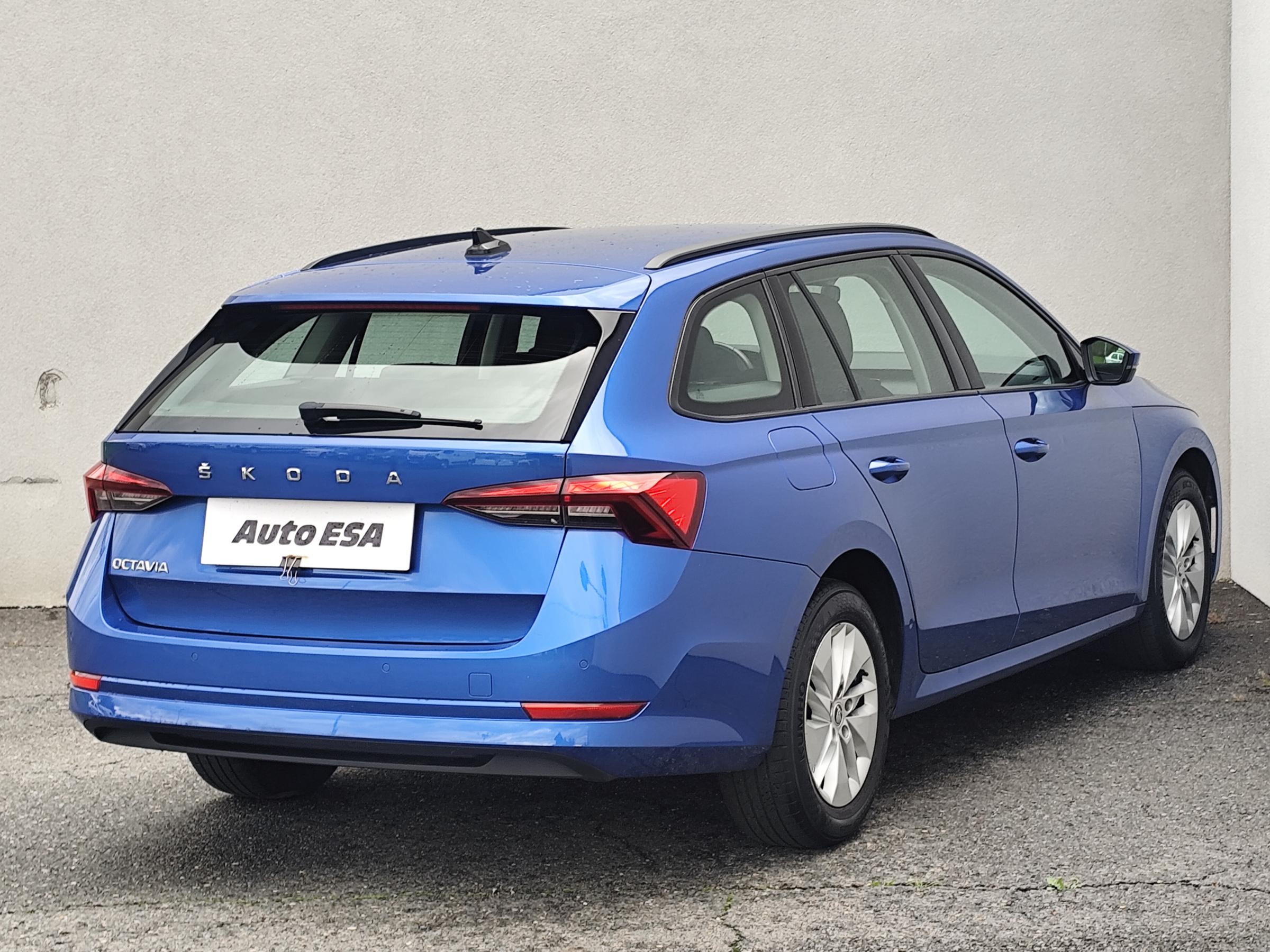 Škoda Octavia IV, 2022 - pohled č. 4
