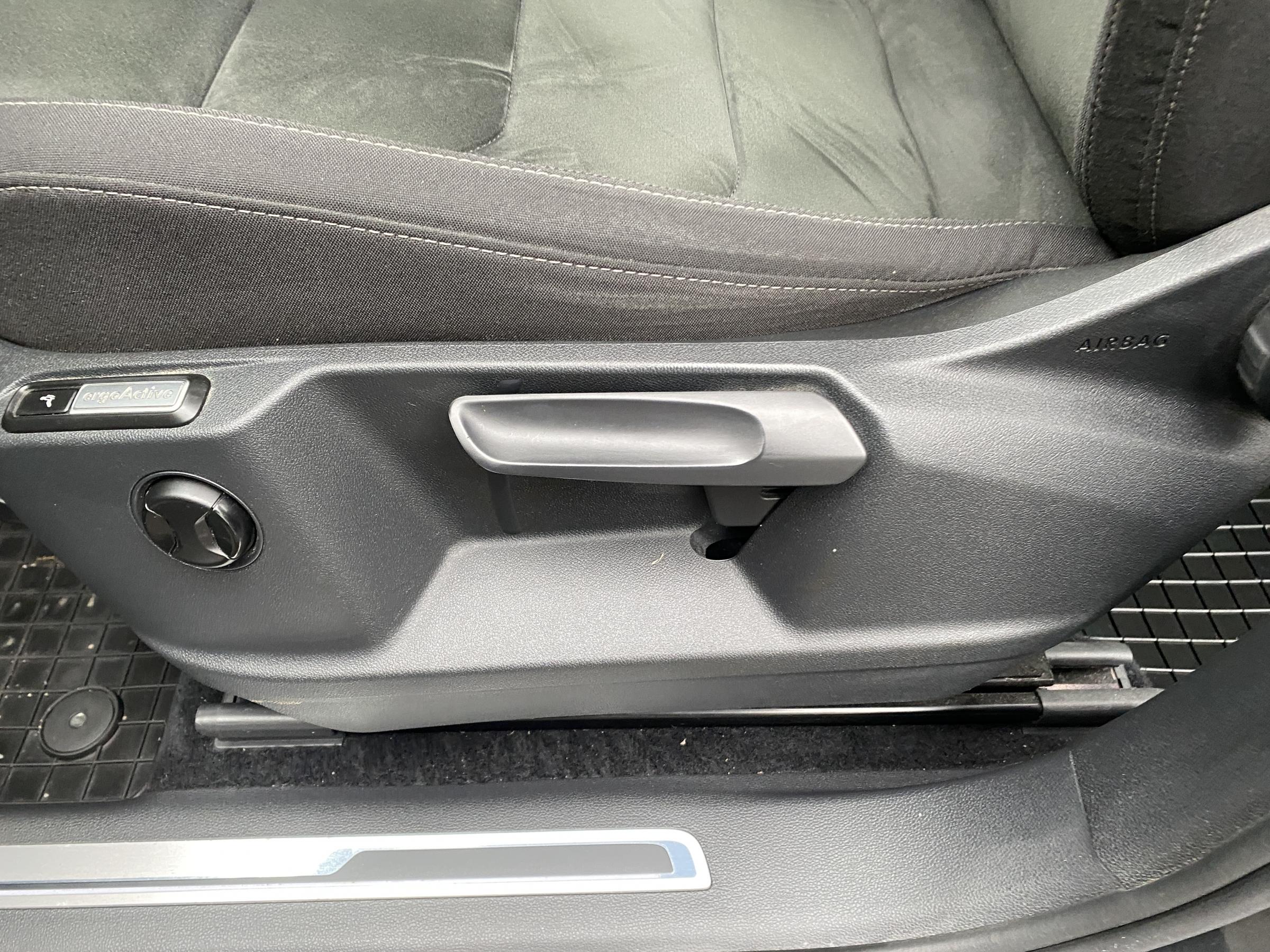 Volkswagen Tiguan, 2016 - pohled č. 14