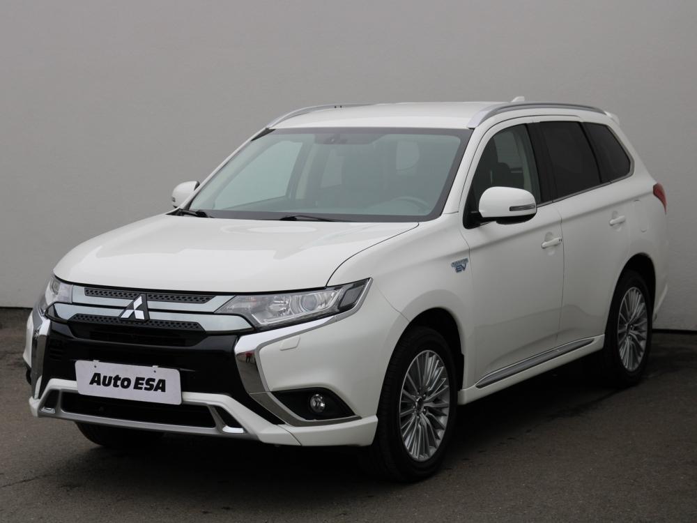 Mitsubishi Outlander, 2020 - pohled č. 3