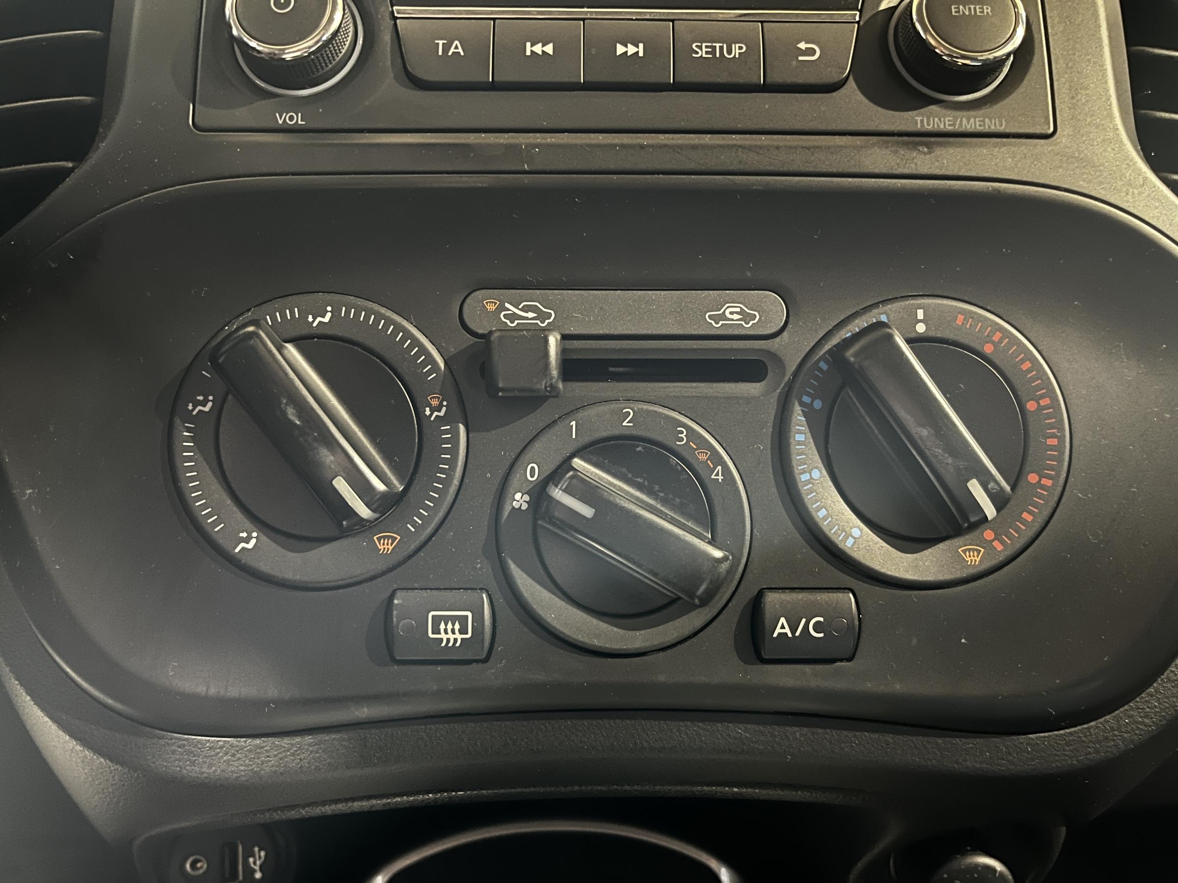 Nissan Juke, 2012 - pohled č. 13