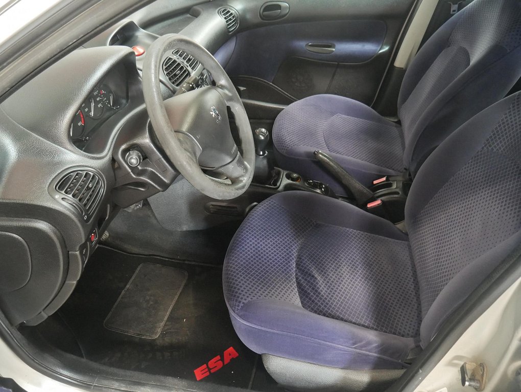 Peugeot 206 1.4 MPi 