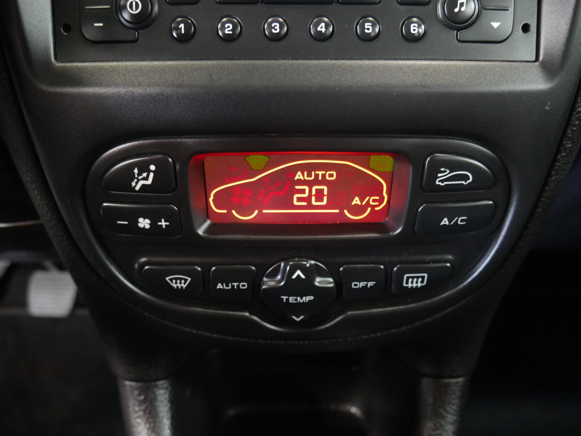 Peugeot 206, 2003 - pohled č. 13