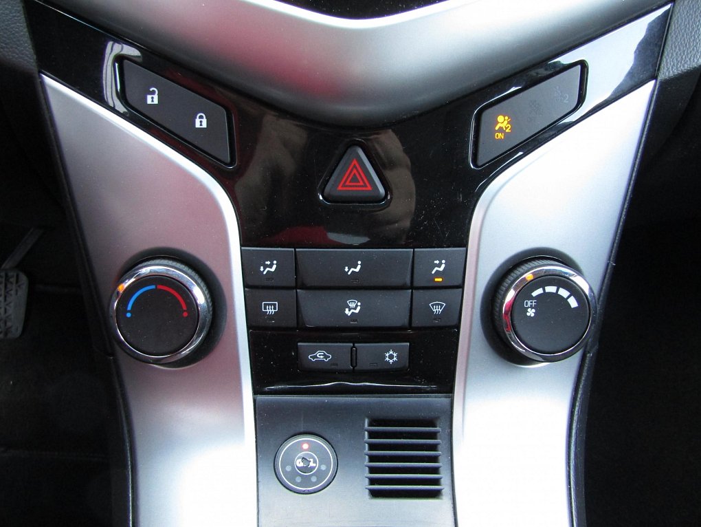 Chevrolet Cruze 1.8i 