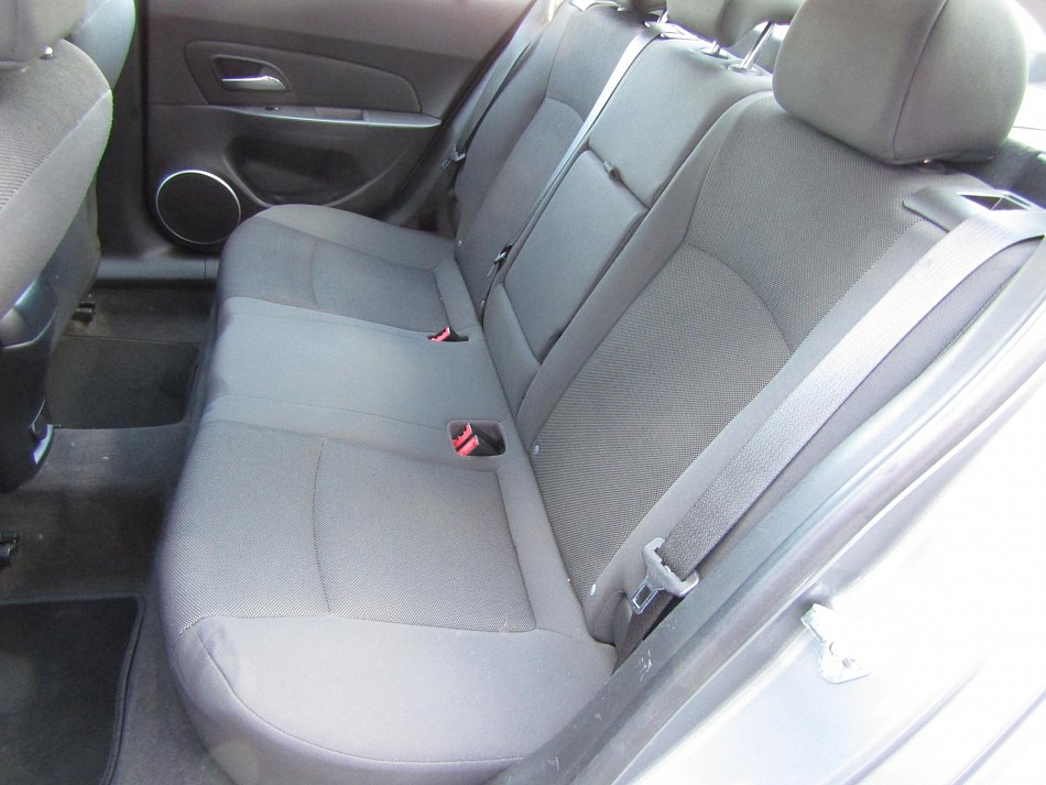 Chevrolet Cruze 1.8i 