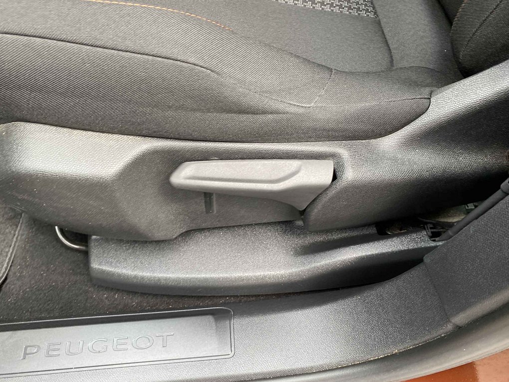 Peugeot 3008 1.2 PT Active