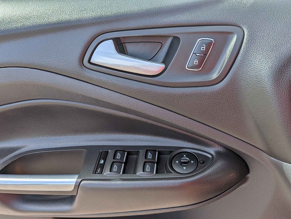 Ford Kuga 1.5 EB Titanium