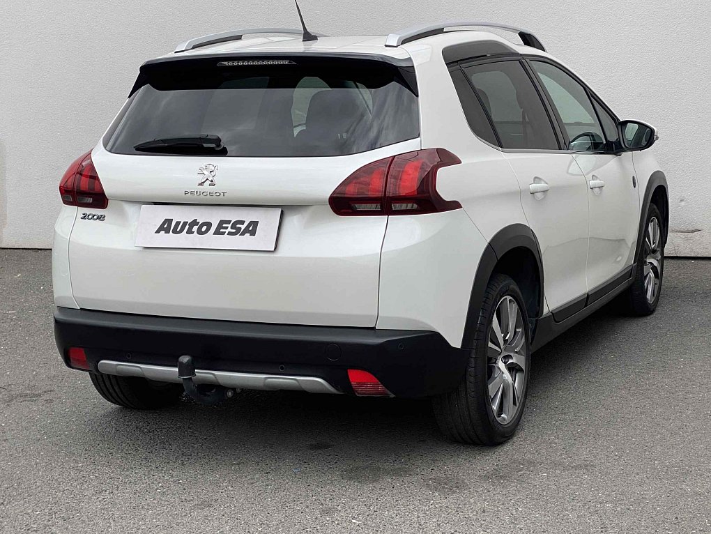Peugeot 2008 1.2 PT Crossway