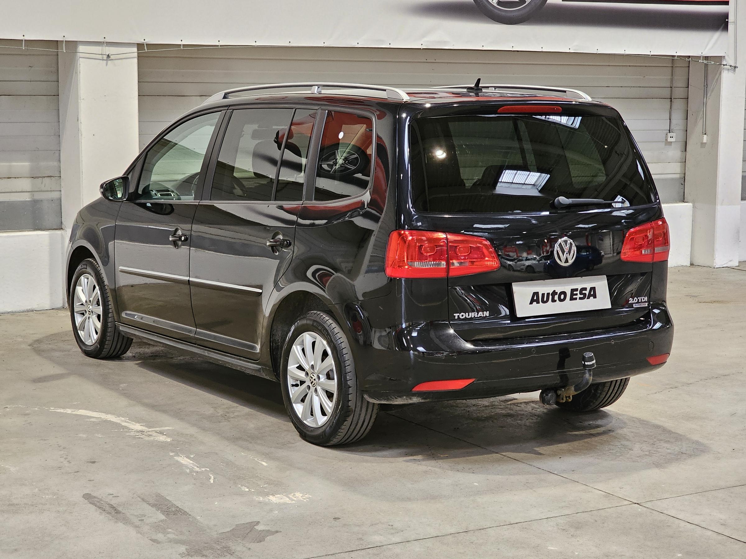 Volkswagen Touran, 2012 - pohled č. 6