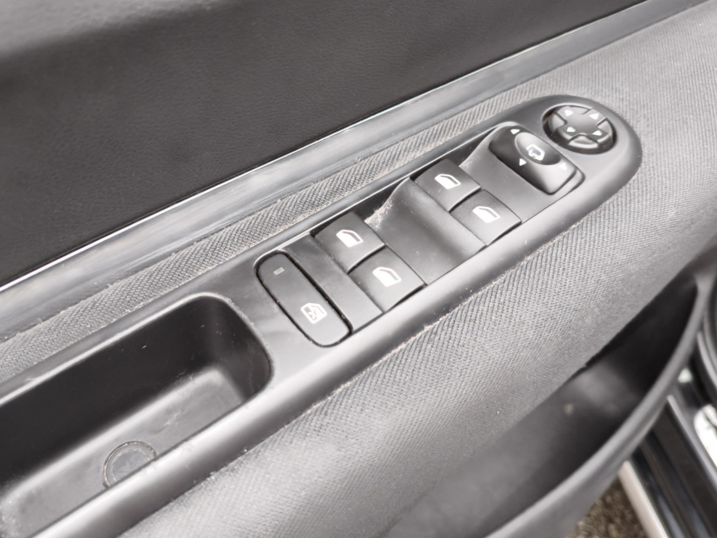 Peugeot 3008, 2015 - pohled č. 13