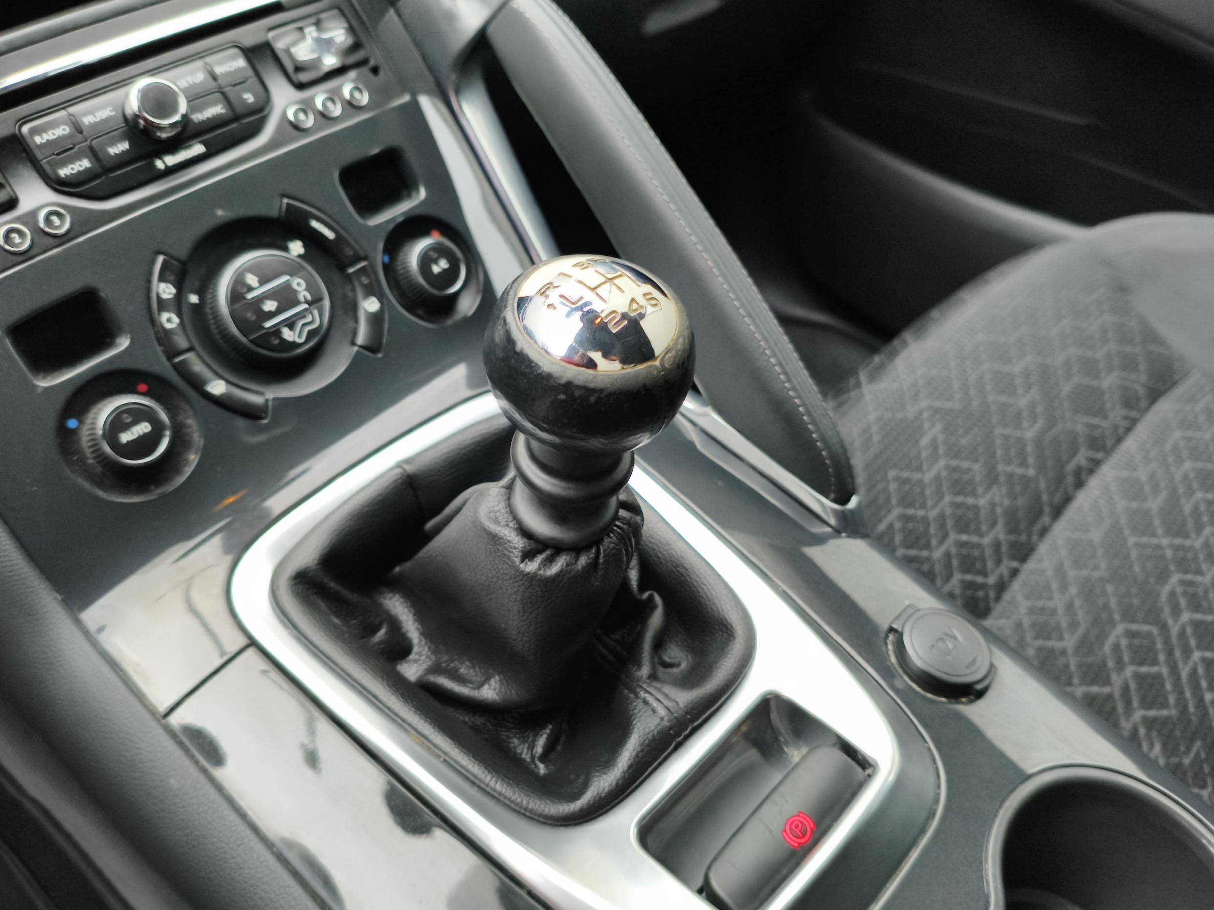 Peugeot 3008, 2015 - pohled č. 16