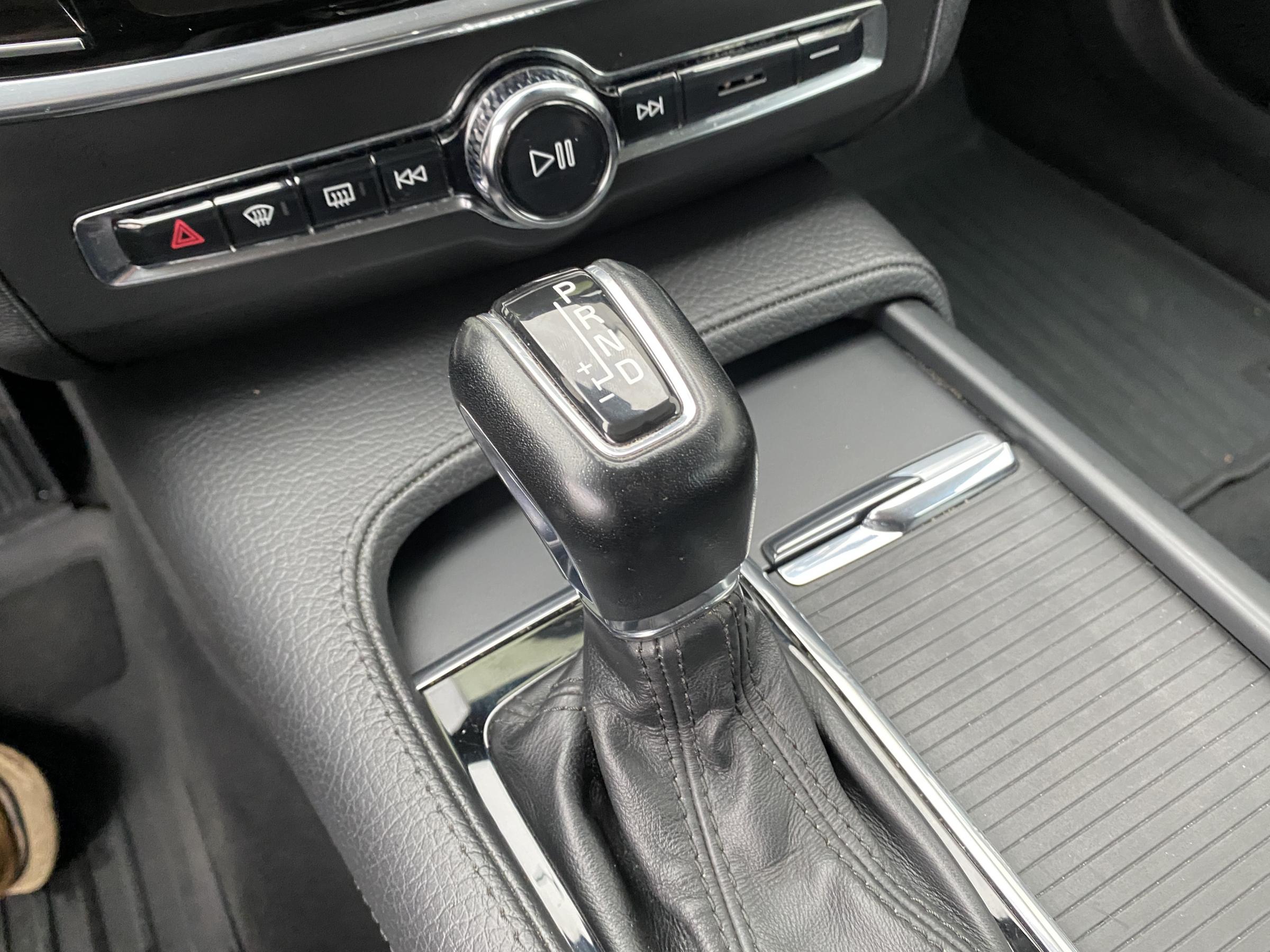 Volvo V90, 2018 - pohled č. 16