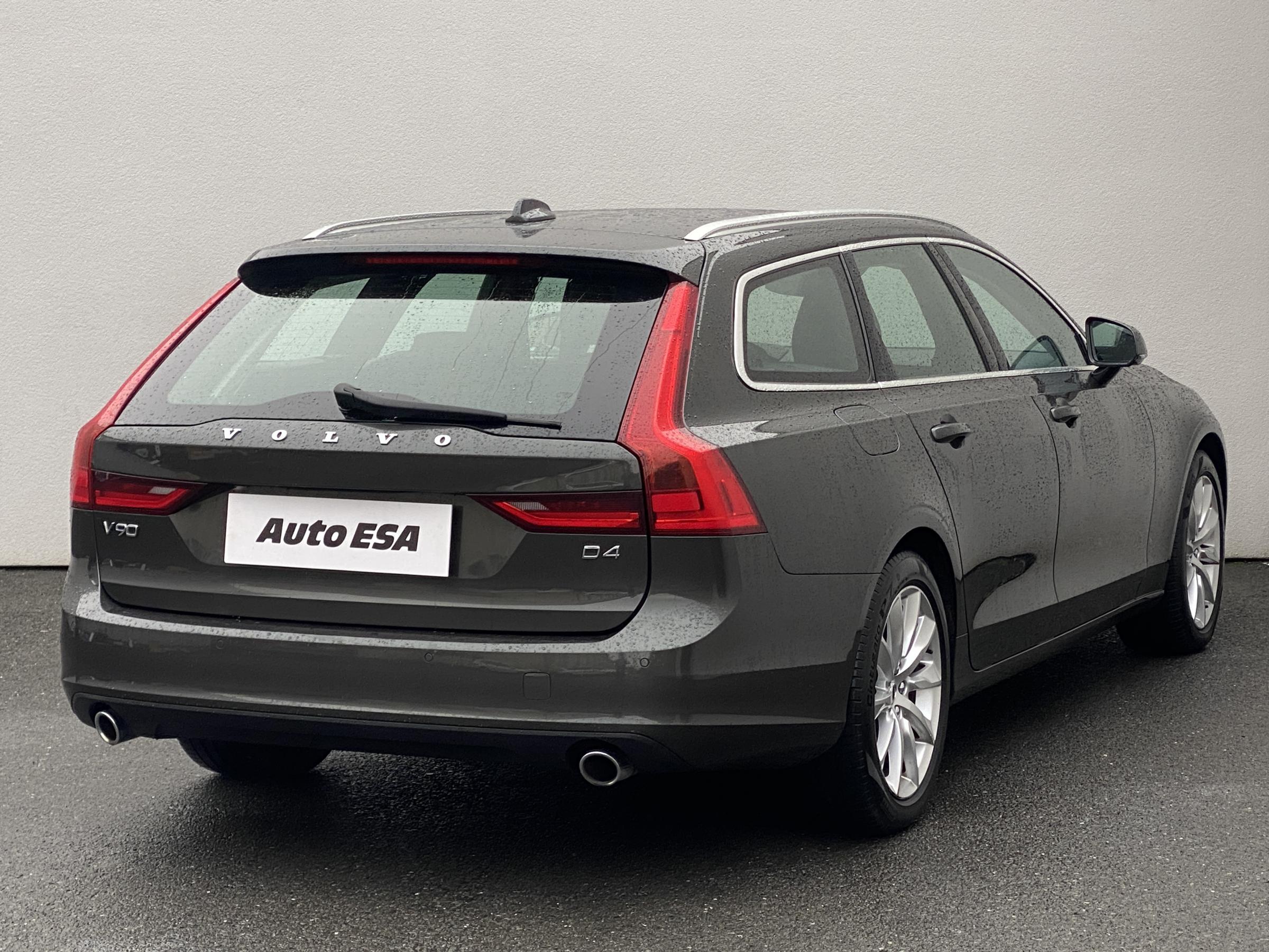 Volvo V90, 2018 - pohled č. 4