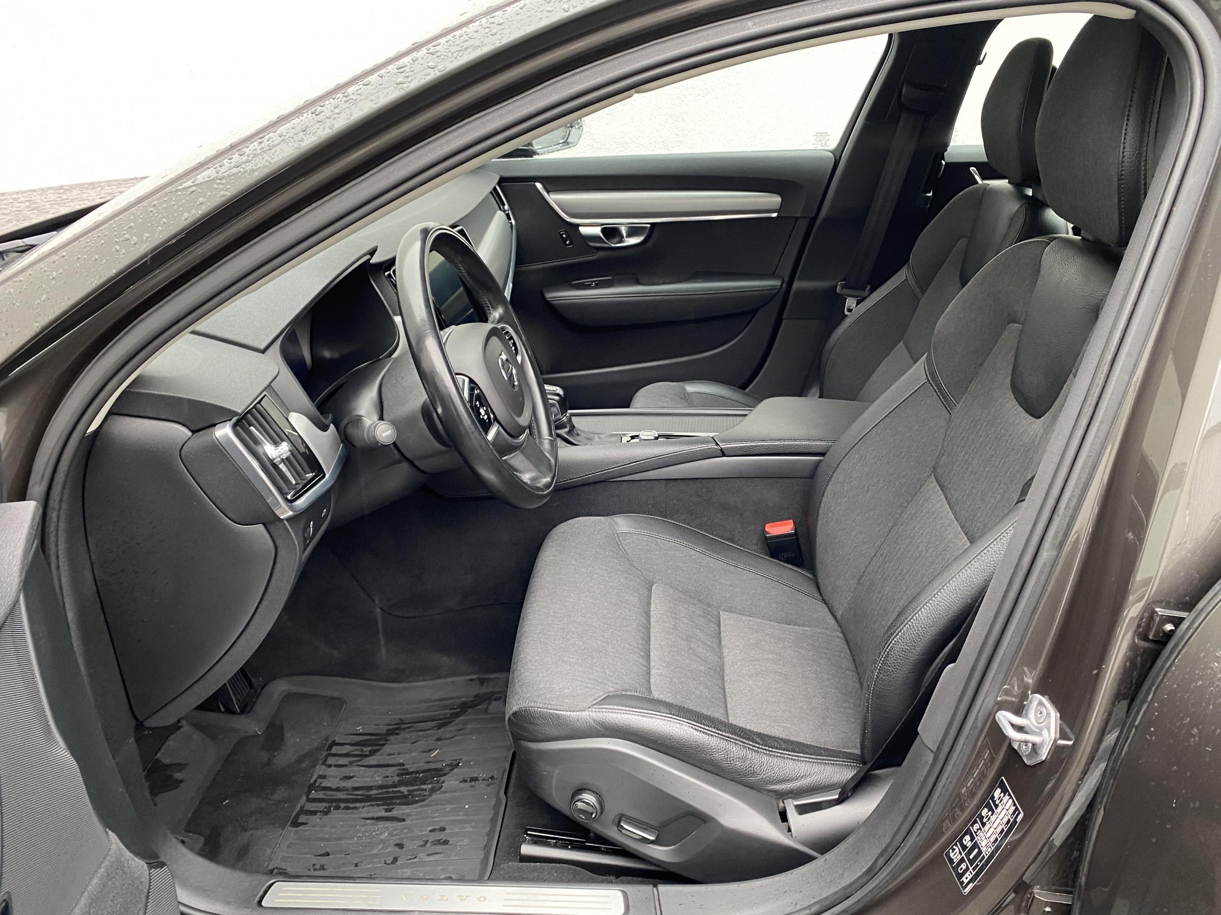 Volvo V90, 2018 - pohled č. 9