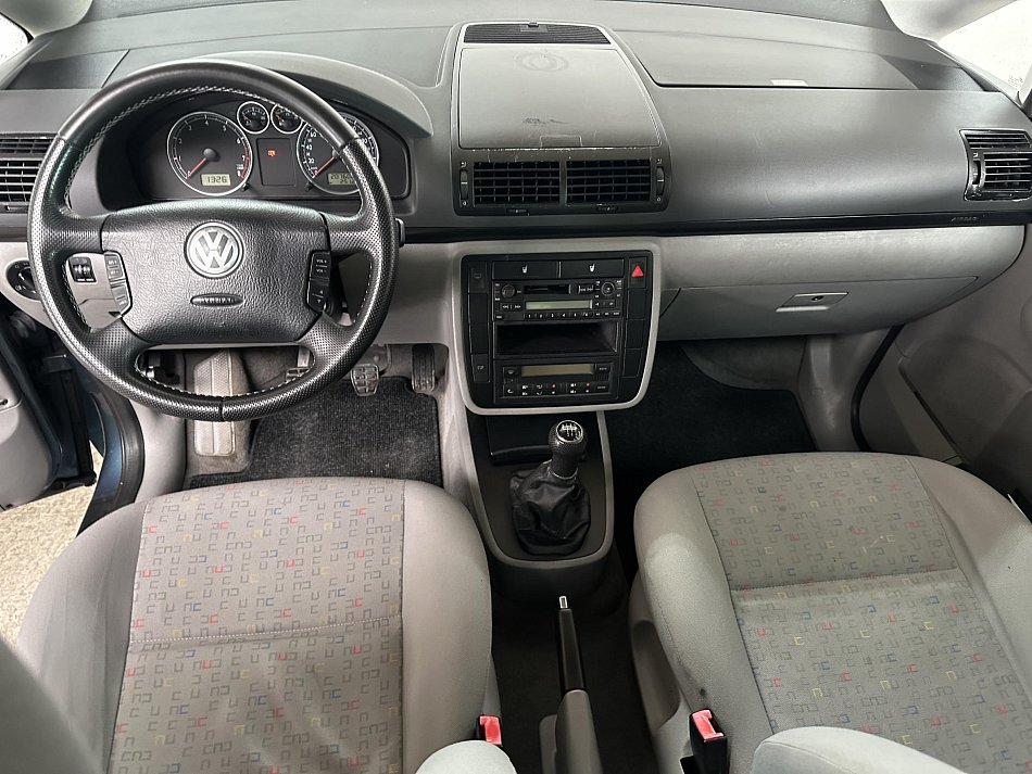 Volkswagen Sharan 2.0i  7míst