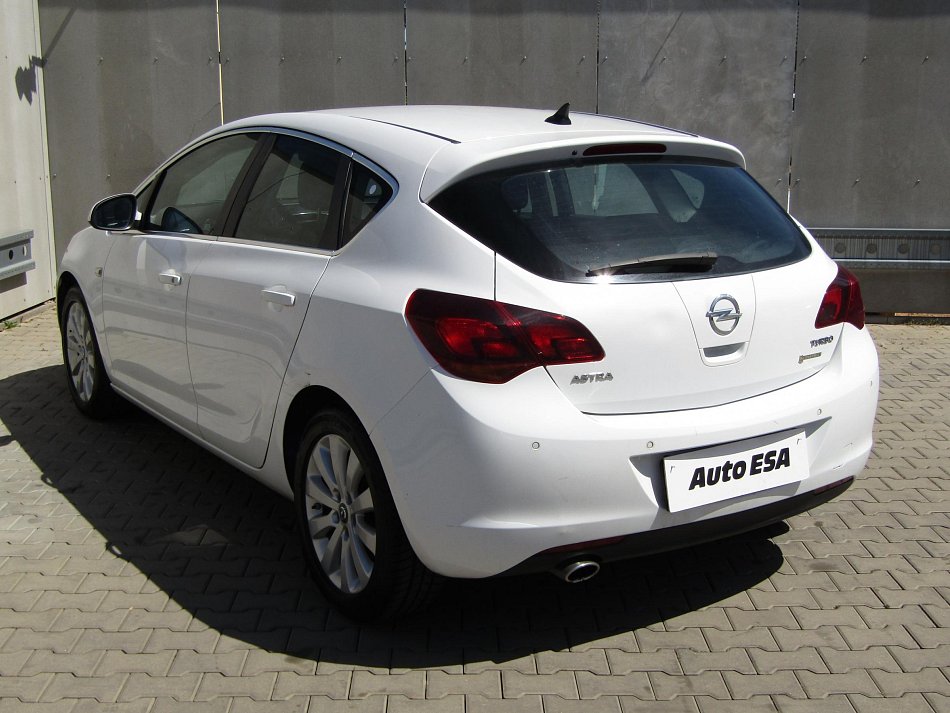 Opel Astra 1.6 T 
