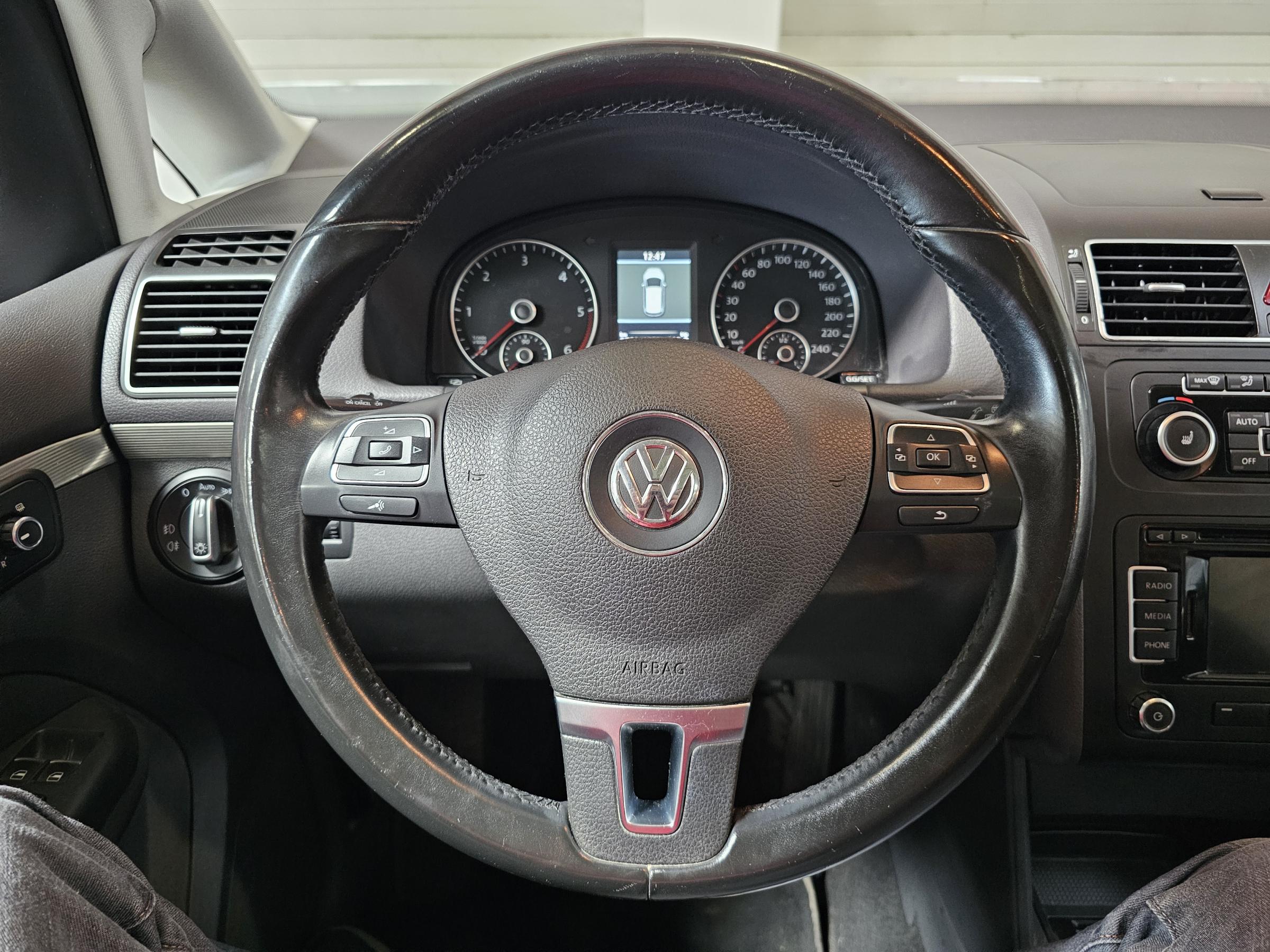 Volkswagen Touran, 2012 - pohled č. 16
