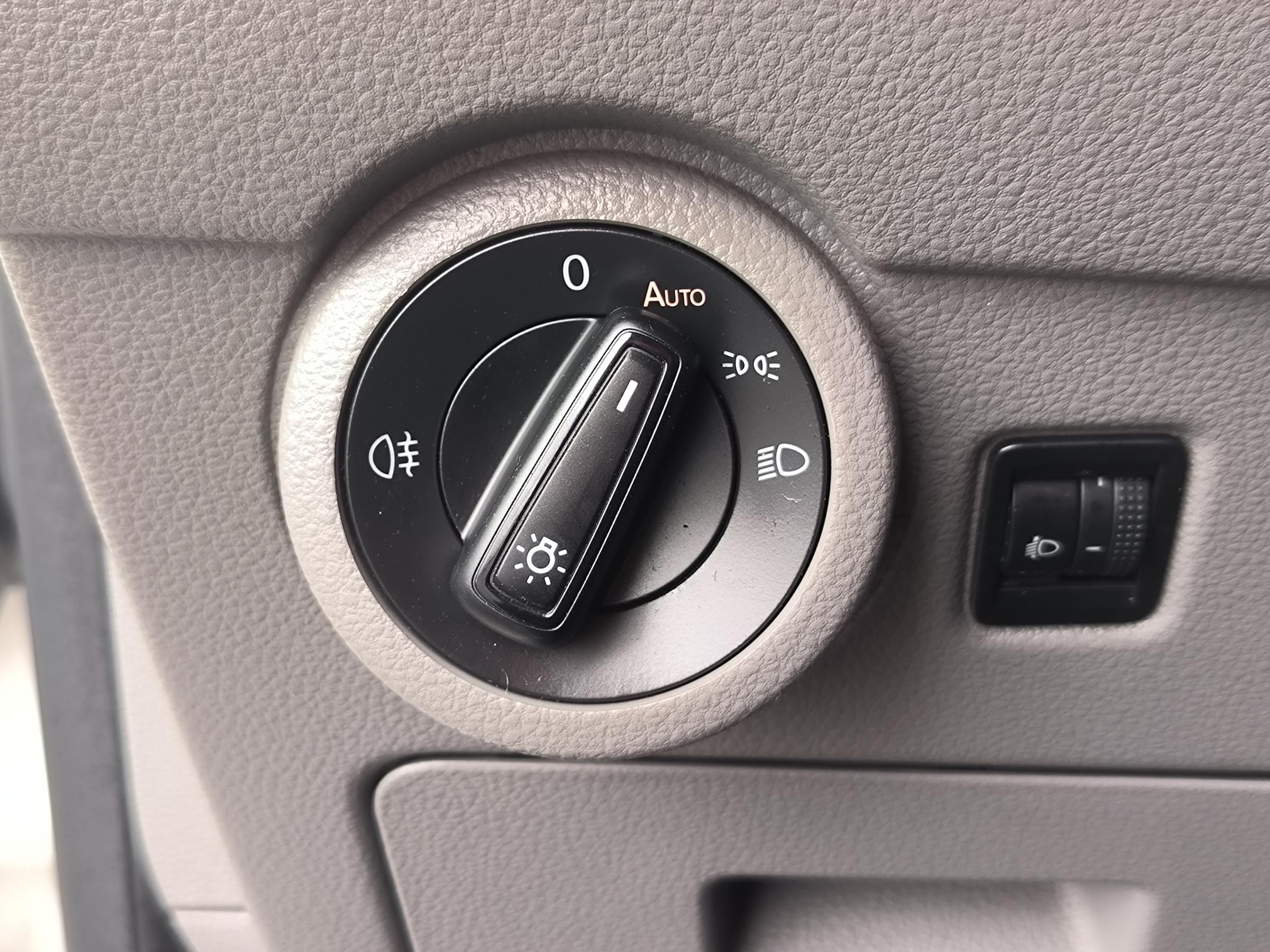 Volkswagen Transporter, 2020 - pohled č. 18