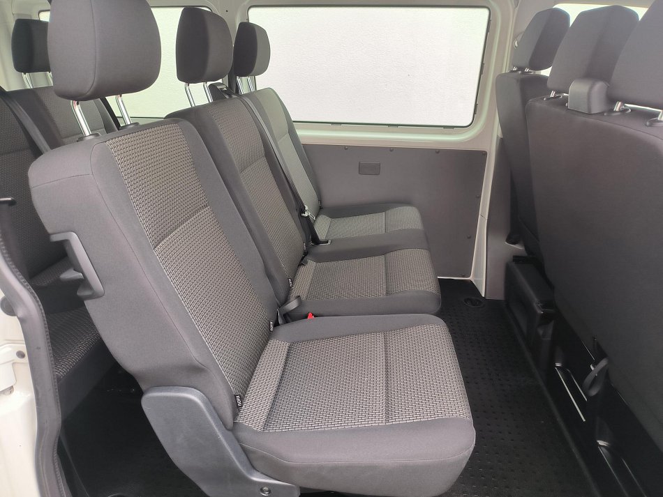 Volkswagen Transporter 2.0TDi  T6.1 9míst