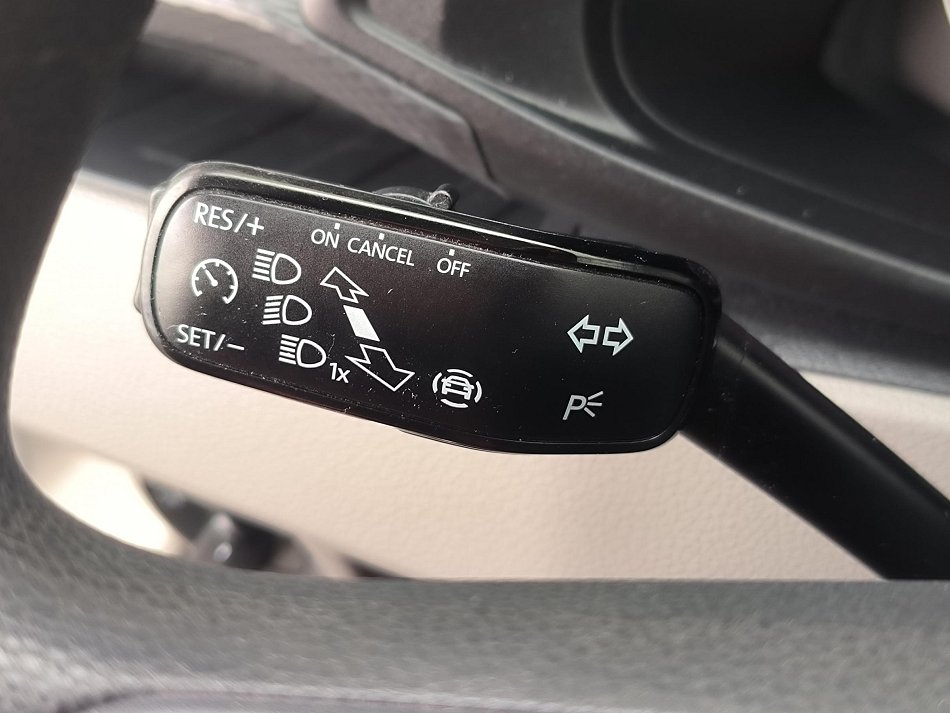 Volkswagen Transporter 2.0TDi  T6.1 9míst