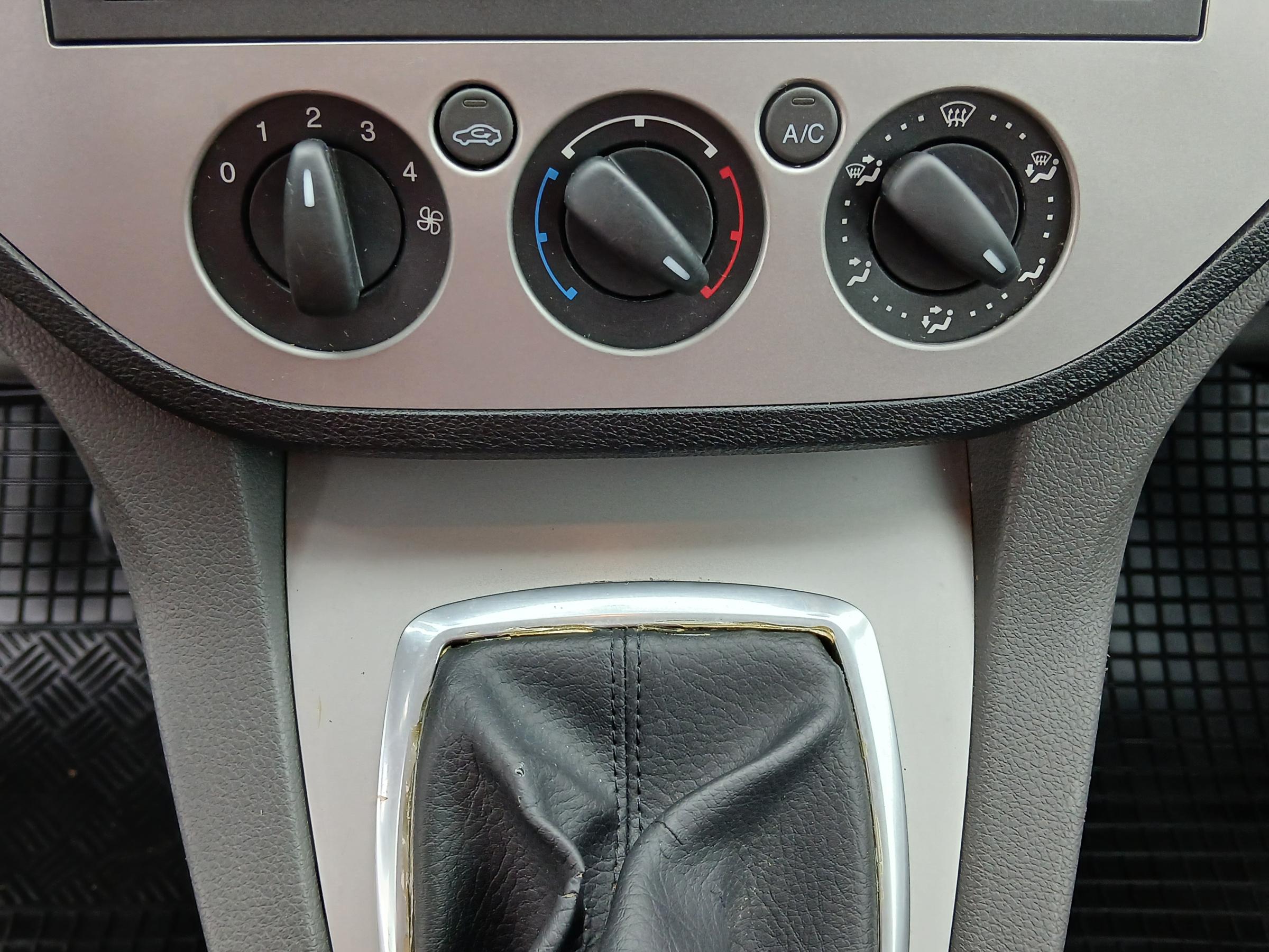 Ford C-MAX, 2010 - pohled č. 14