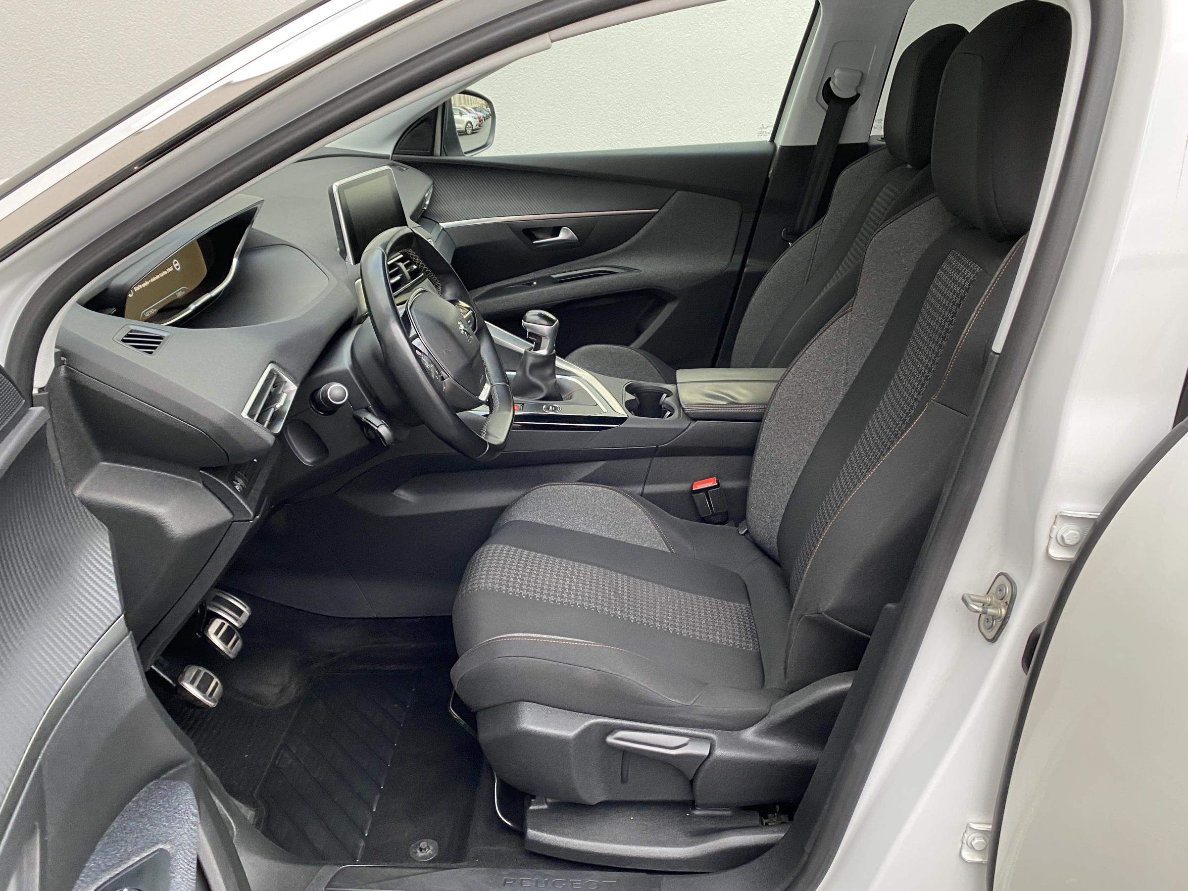 Peugeot 5008, 2018 - pohled č. 9