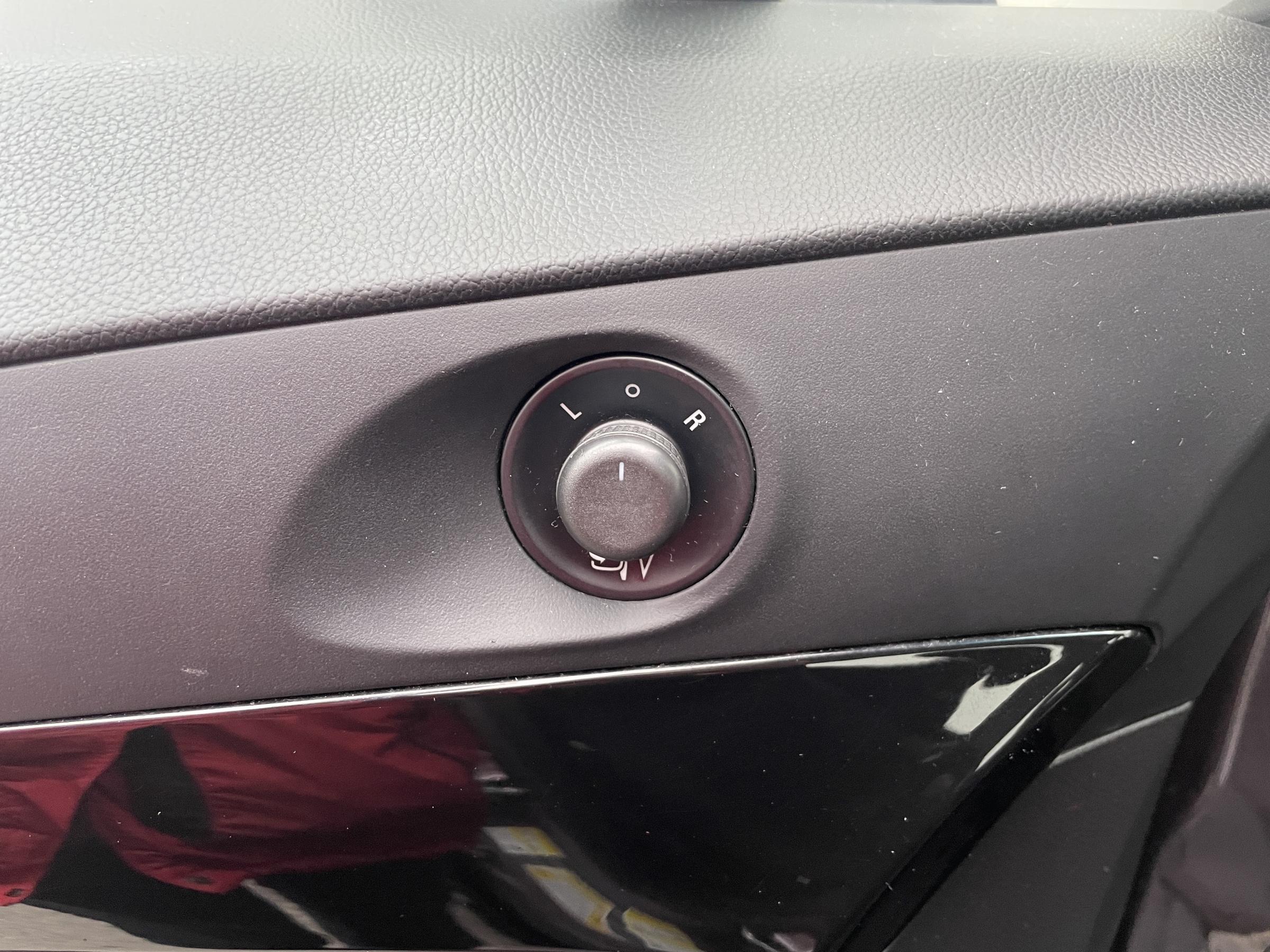 Chevrolet Orlando, 2011 - pohled č. 17