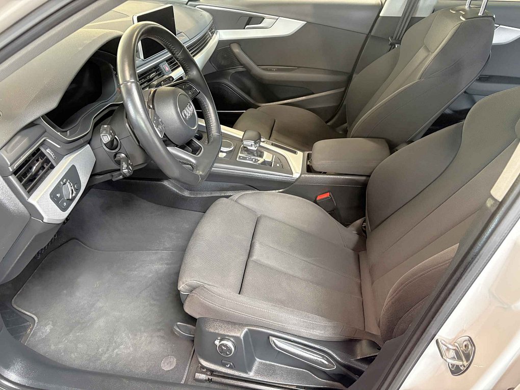 Audi A4 3.0 TDi S-line