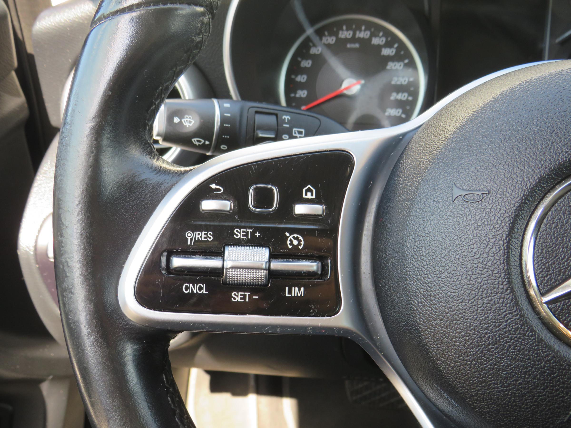 Mercedes-Benz Třída C, 2018 - pohled č. 18