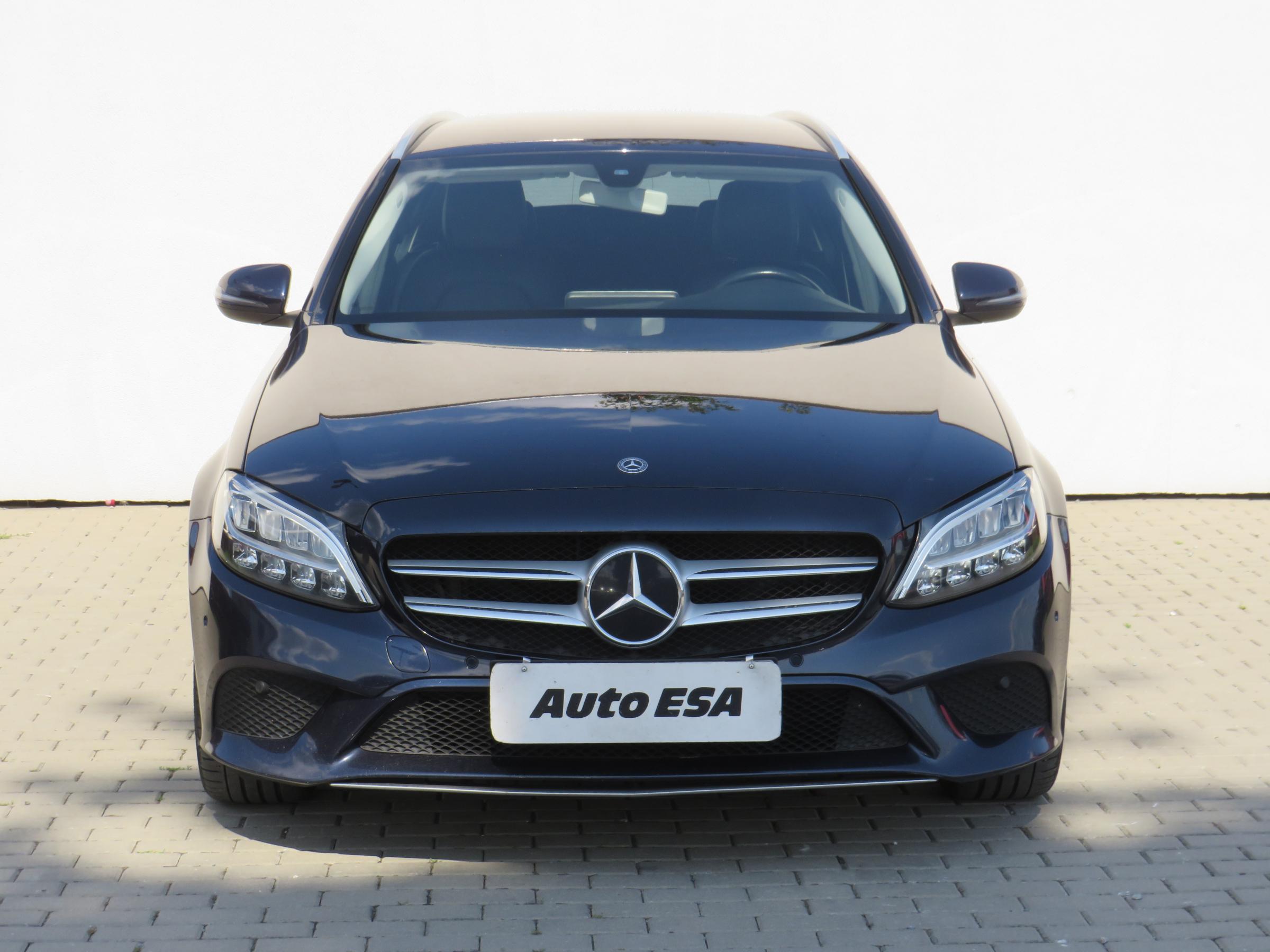 Mercedes-Benz Třída C, 2018 - pohled č. 2