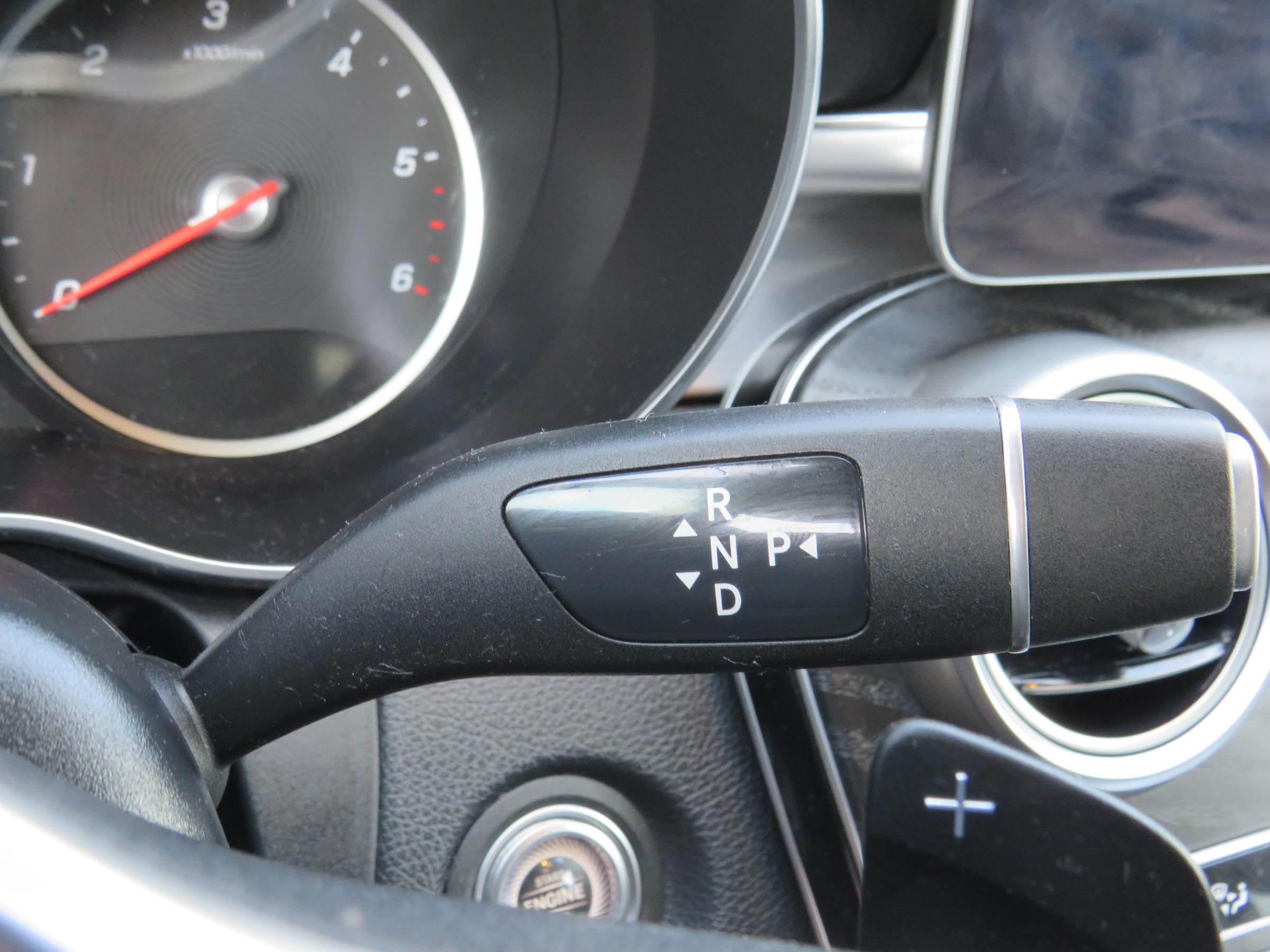 Mercedes-Benz Třída C, 2018 - pohled č. 21