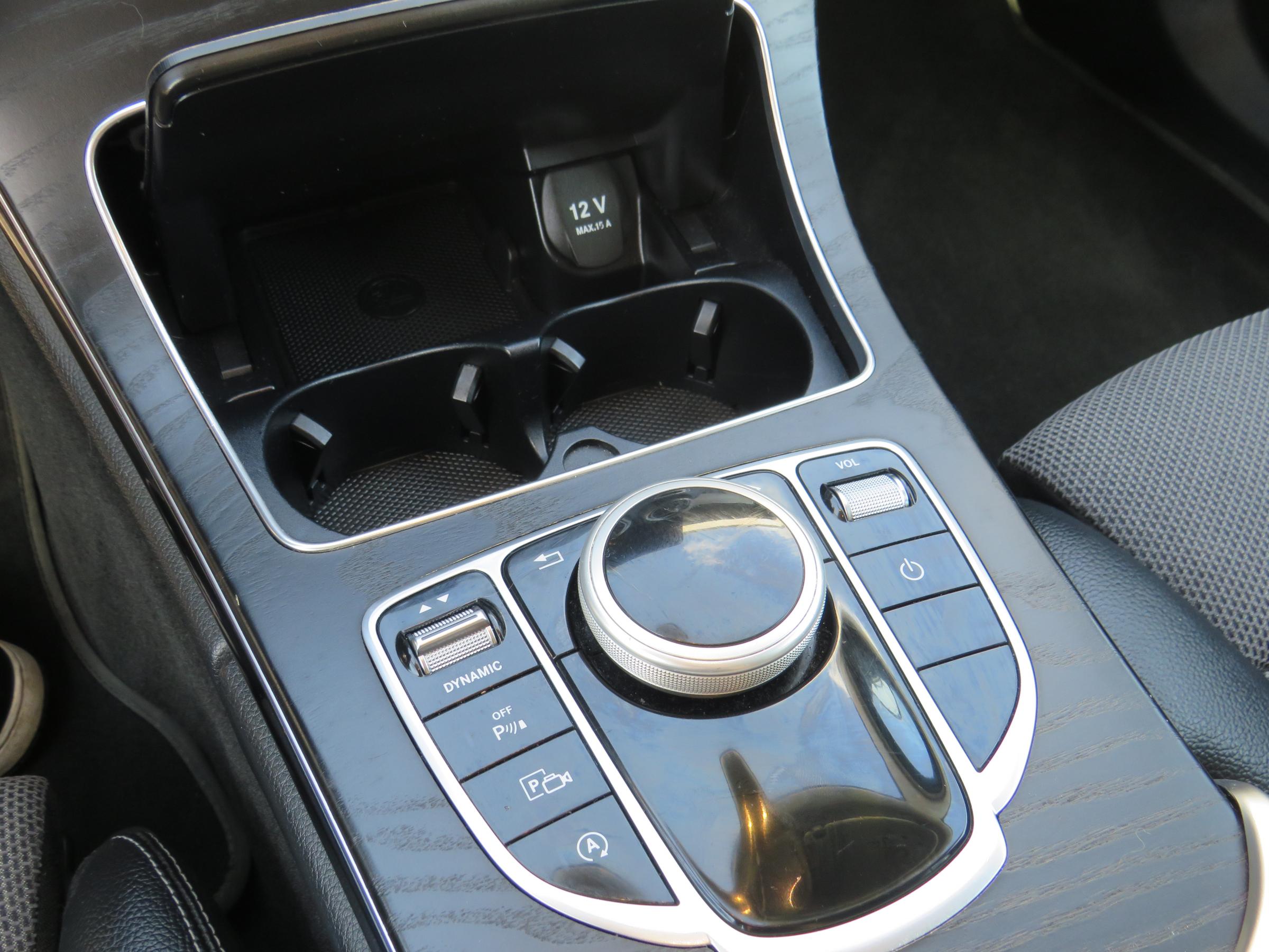 Mercedes-Benz Třída C, 2018 - pohled č. 22