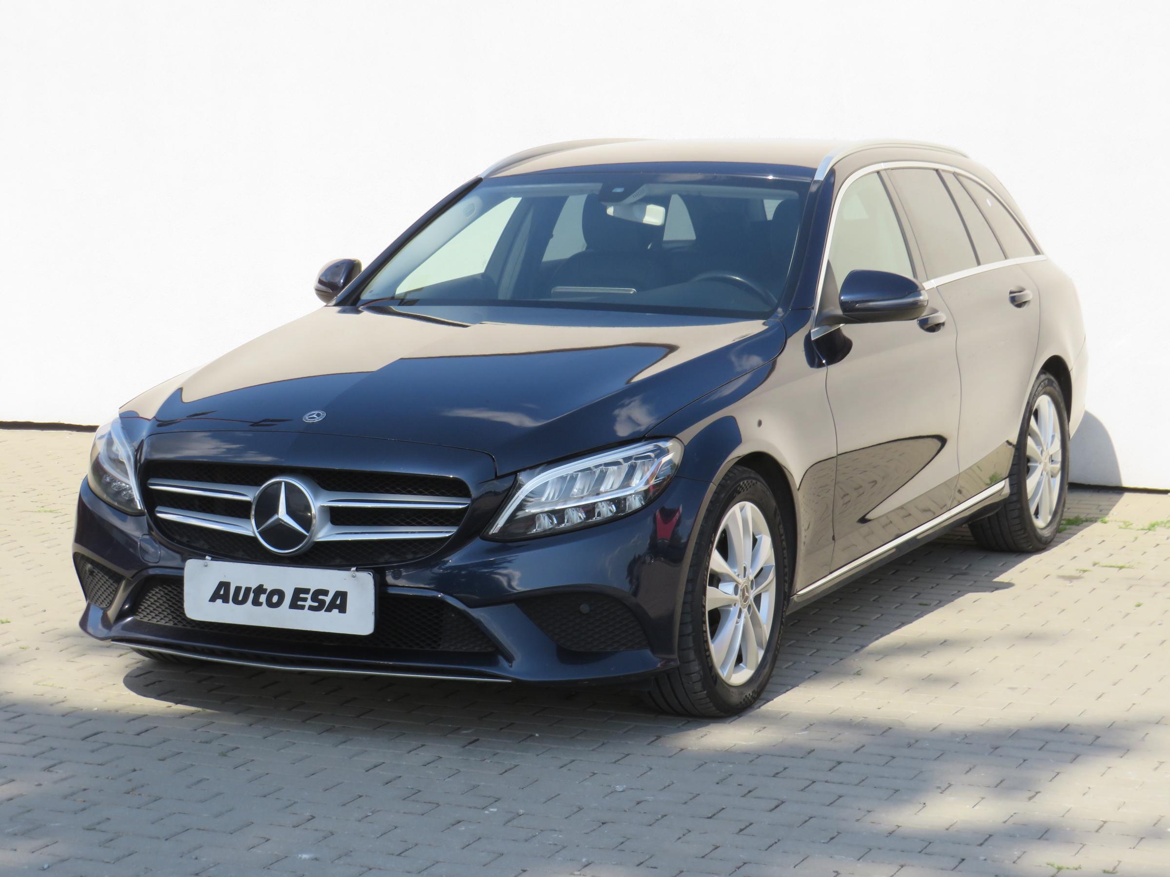 Mercedes-Benz Třída C, 2018 - pohled č. 3