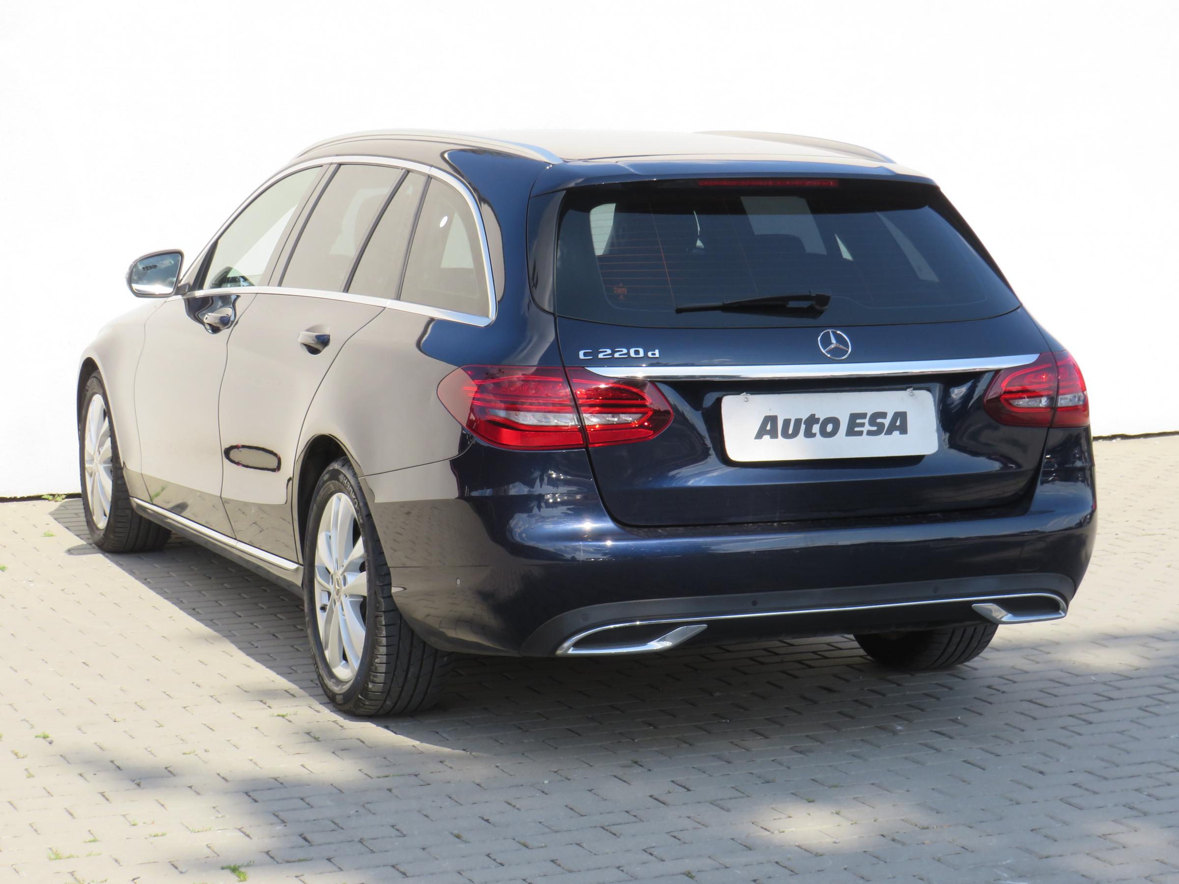 Mercedes-Benz Třída C, 2018 - pohled č. 6