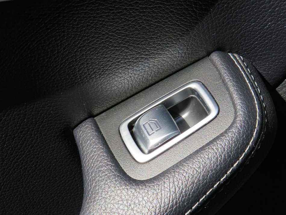 Mercedes-Benz Třída C 2.0CDi 