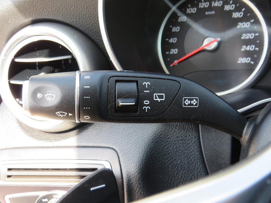 Mercedes-Benz Třída C 2.0CDi 