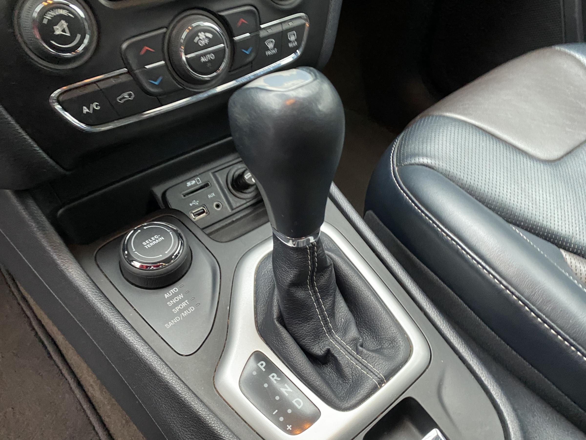 Jeep Cherokee, 2014 - pohled č. 16